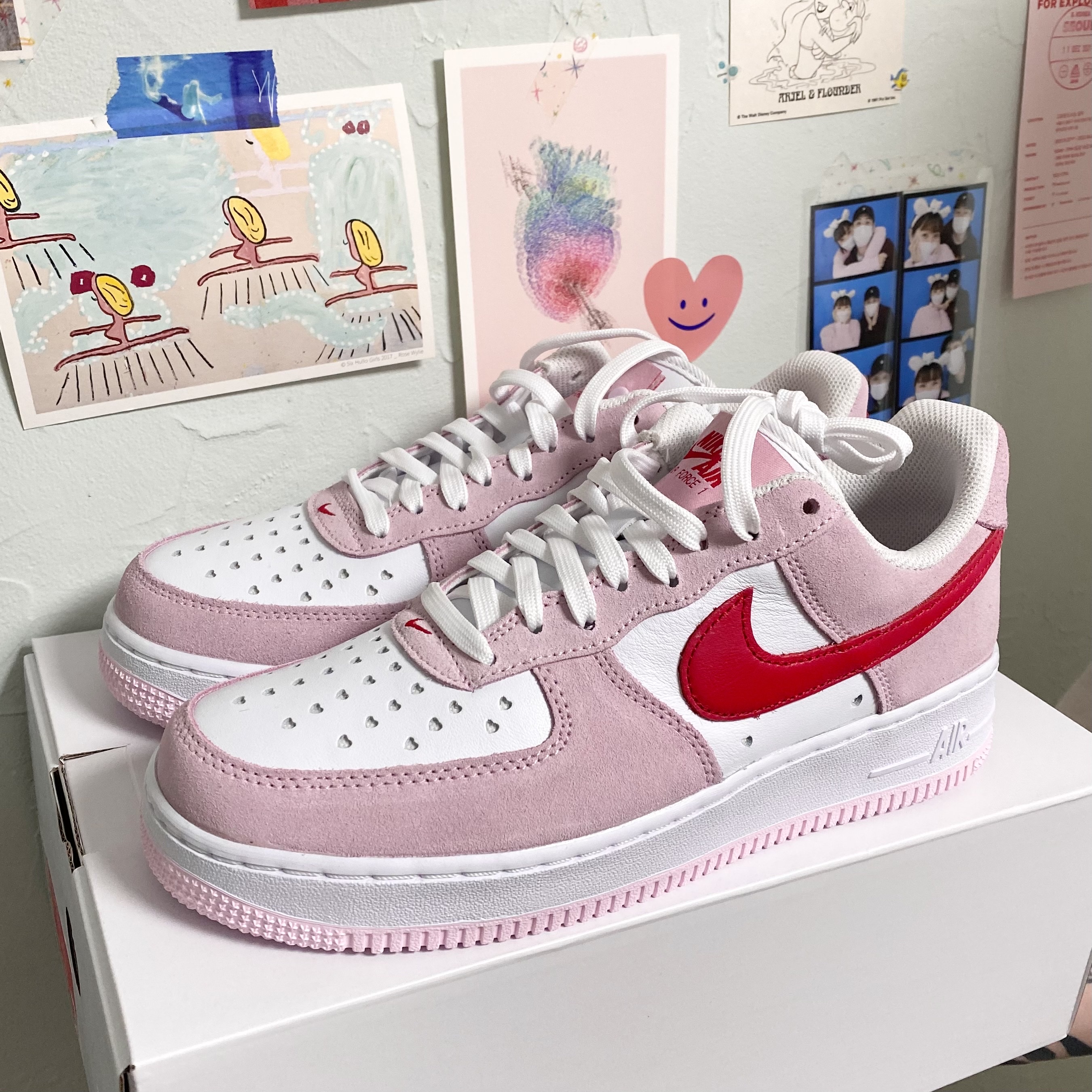 Nike Air Force 1 '07 QS Valentine's Day 착용 스타일 - 1