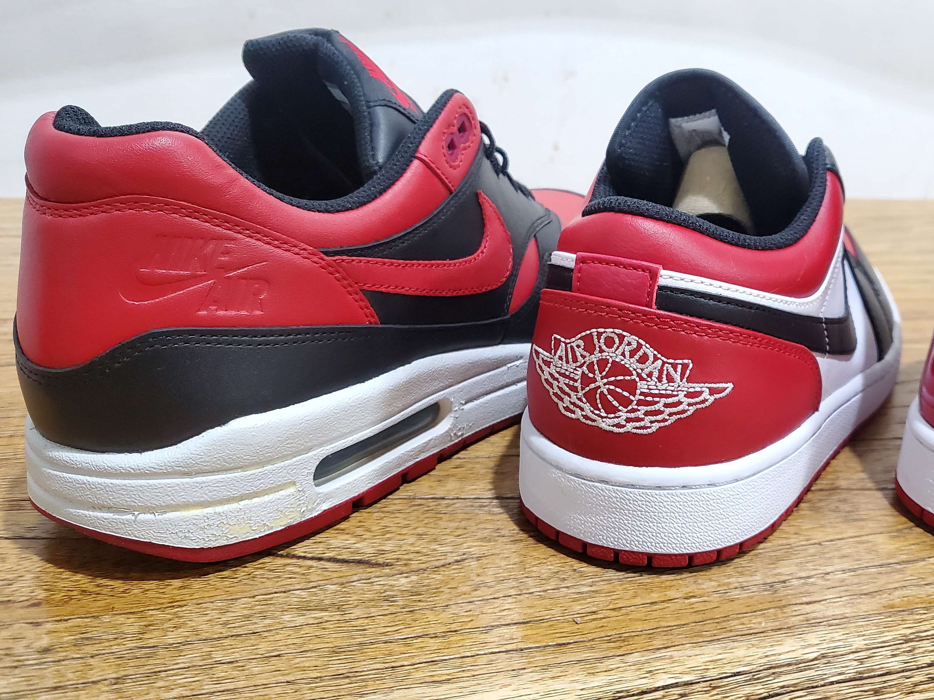 Nike Air Max 1 Bred, Jordan 1 Low Bred Toe 착용 스타일 - 4