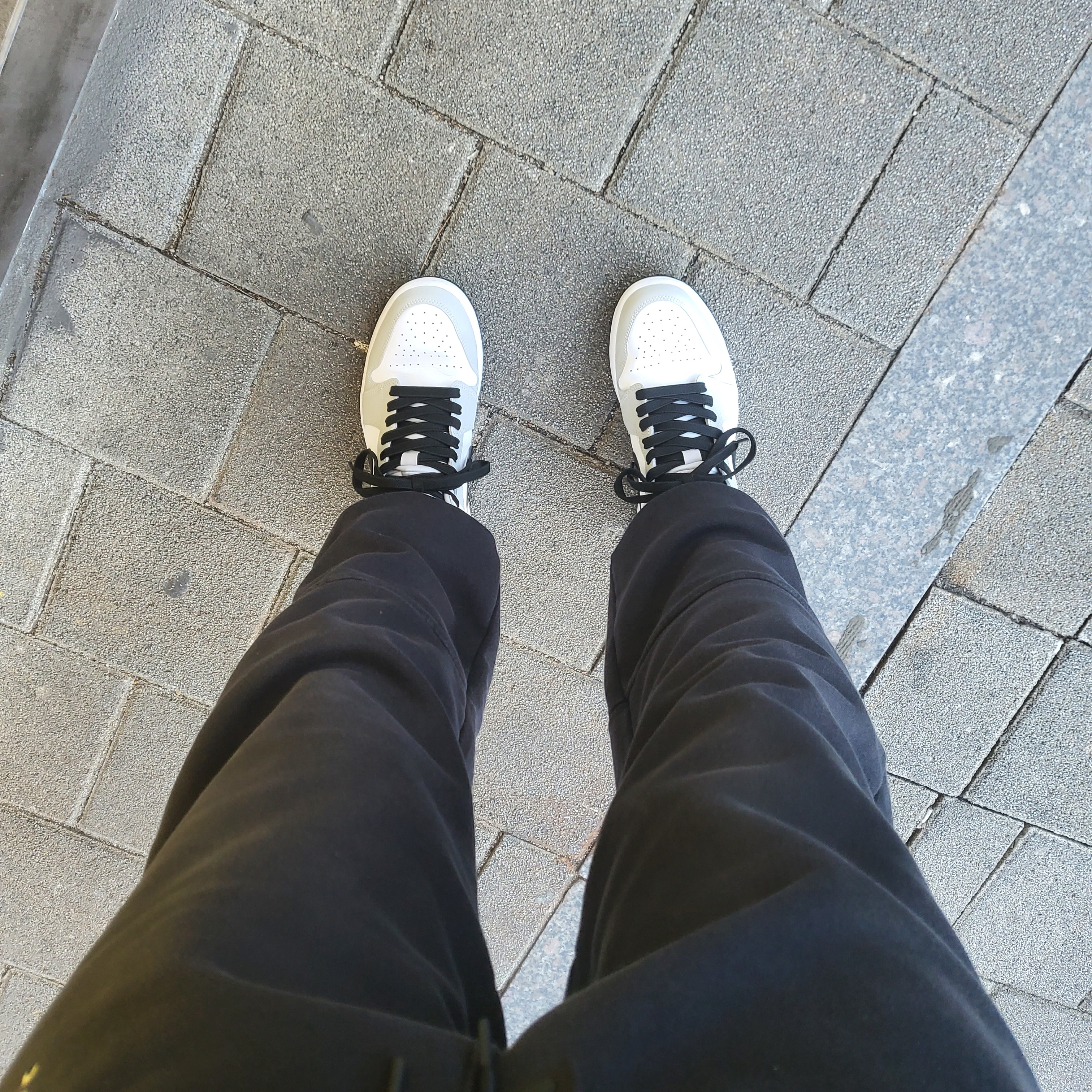 (W) Jordan 1 Mid Grey Fog 착용 스타일