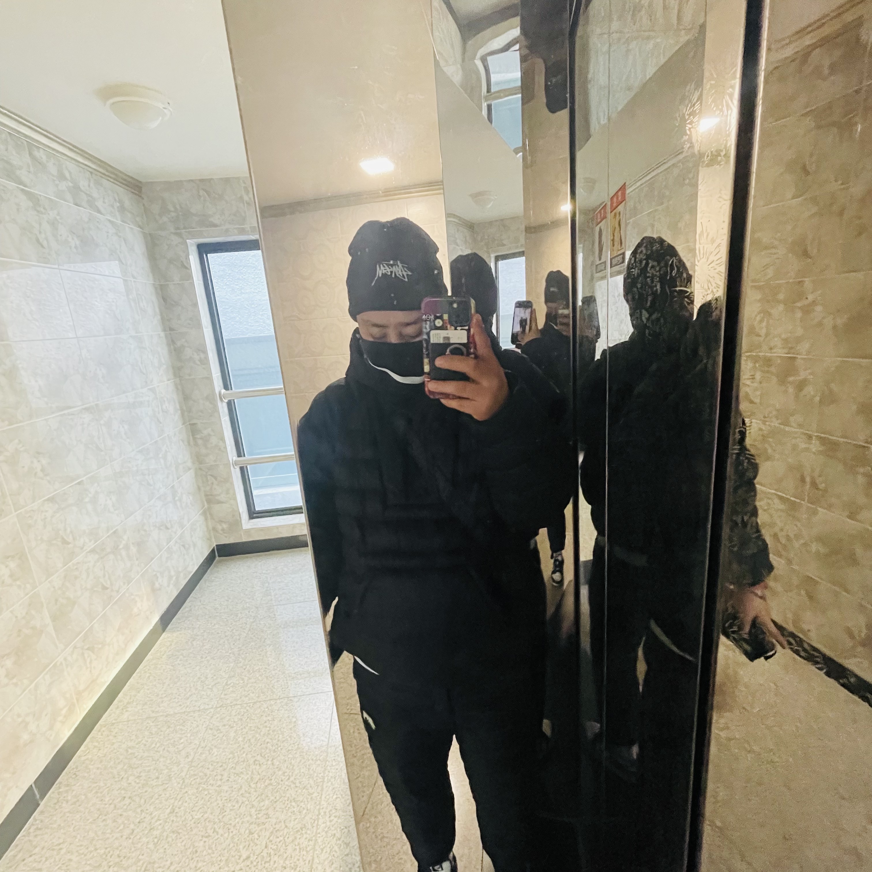 Nike x Stussy Cuff Beanie Black, Nike x Stussy Insultd Pants Black - US/EU 착용 스타일