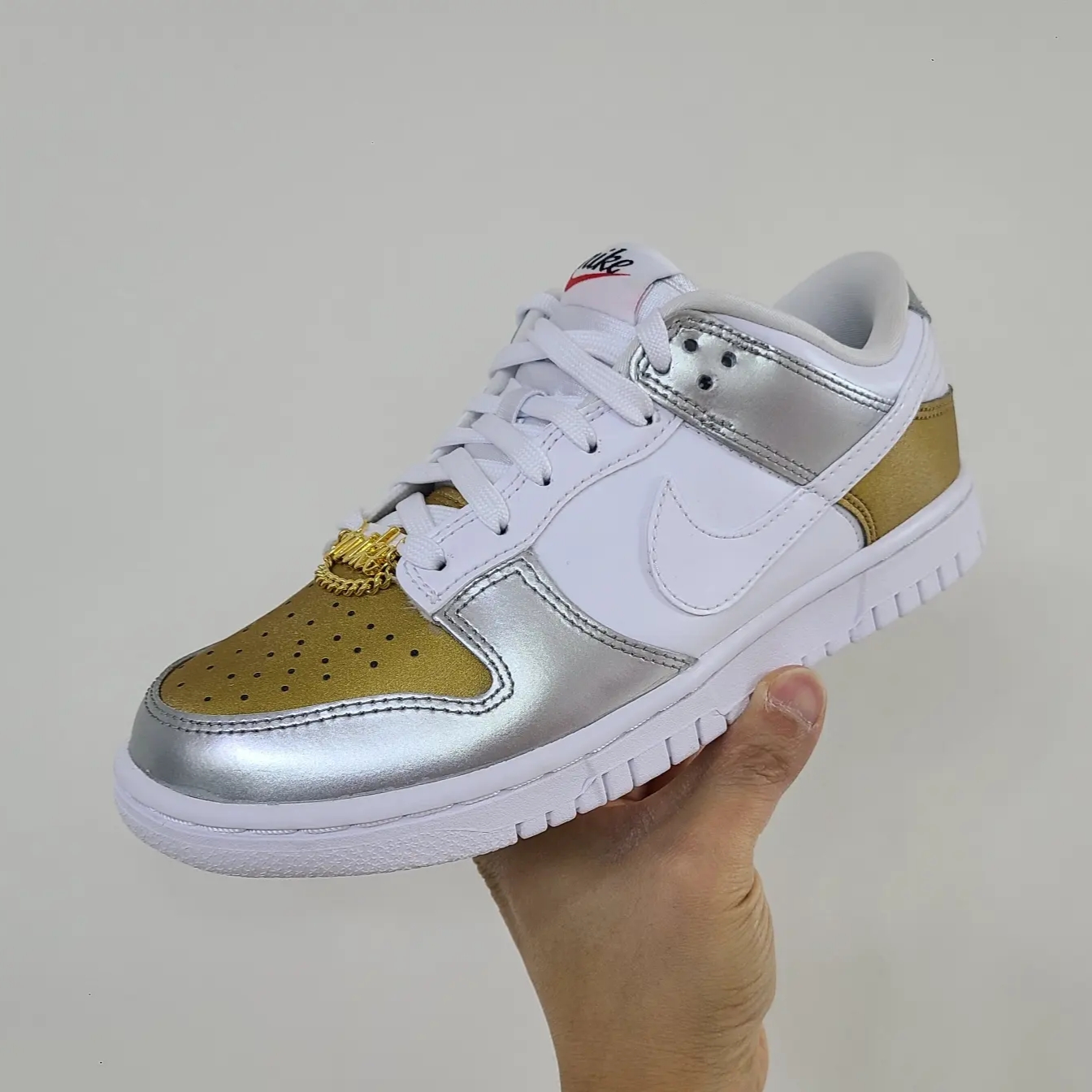 (W) Nike Dunk Low SE Heirloom 착용 스타일 - 1