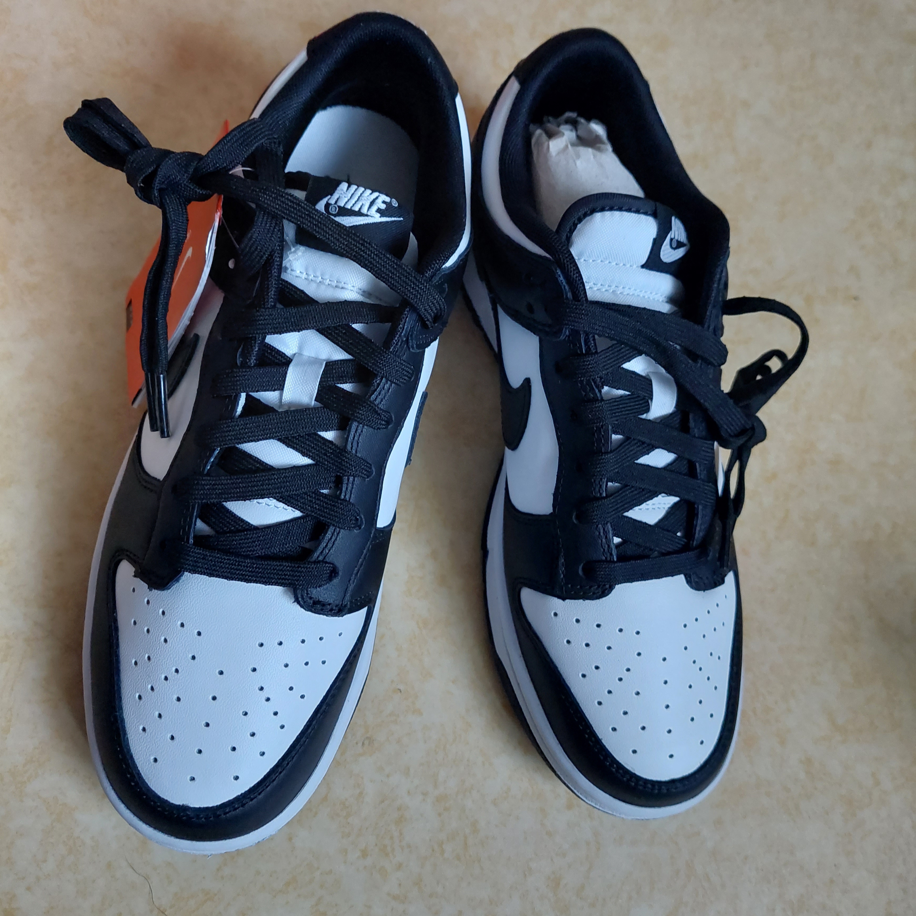 Nike Dunk Low Retro Black 착용 스타일