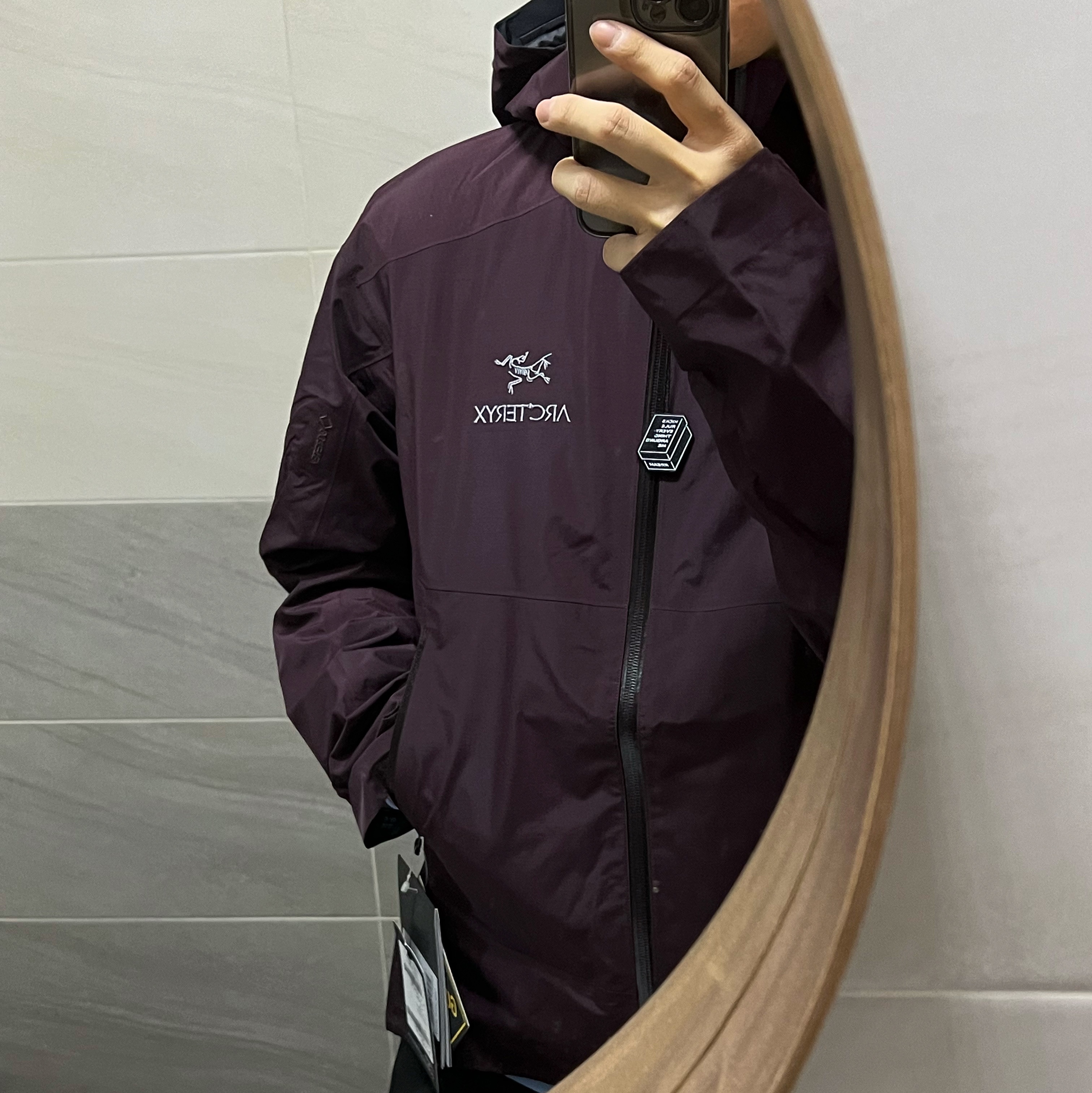 Arc'teryx Zeta SL Jacket Phantasm Flux 착용 스타일