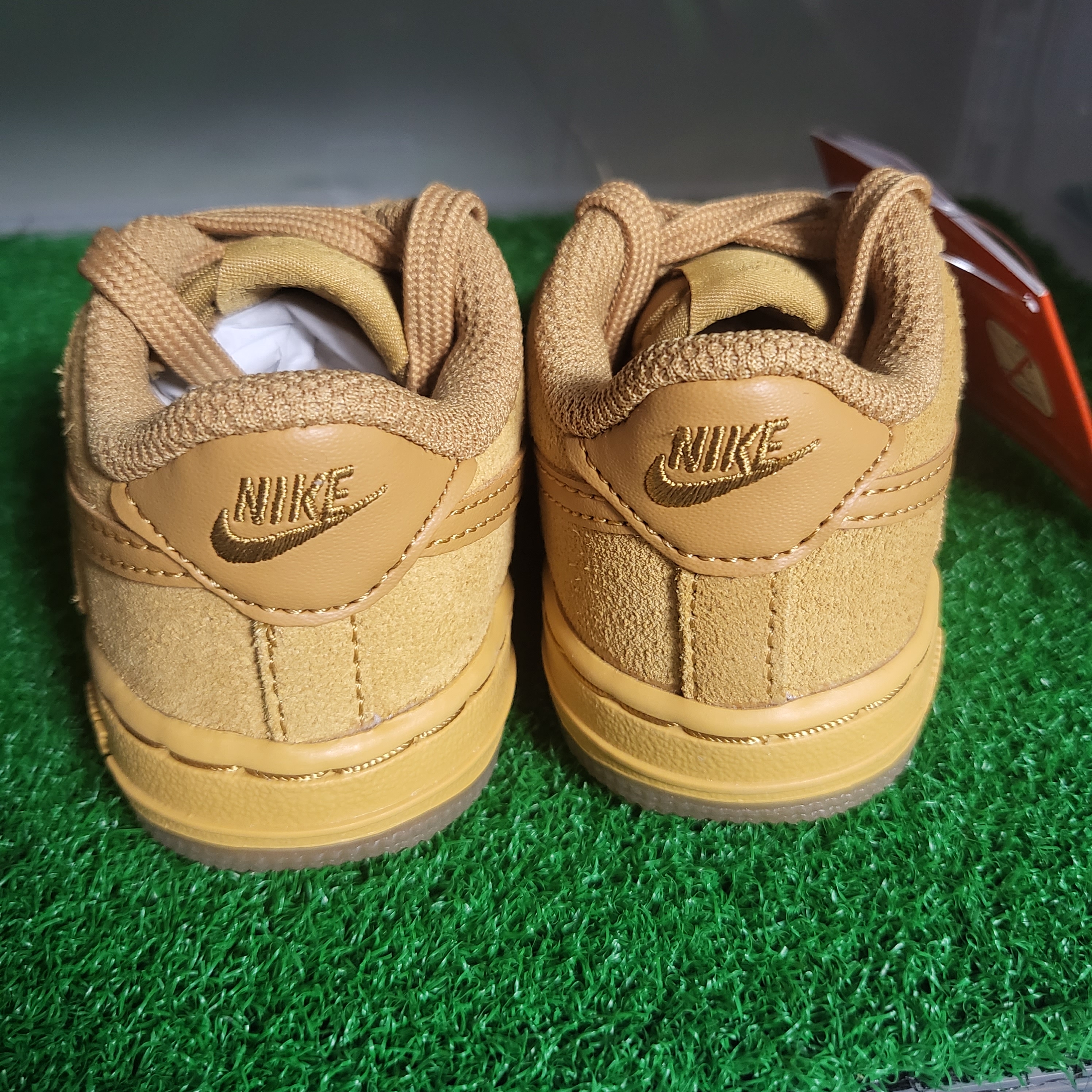 (TD) Nike Force 1 Low Wheat, Jordan 1 Low Golf Chicago 착용 스타일 - 3