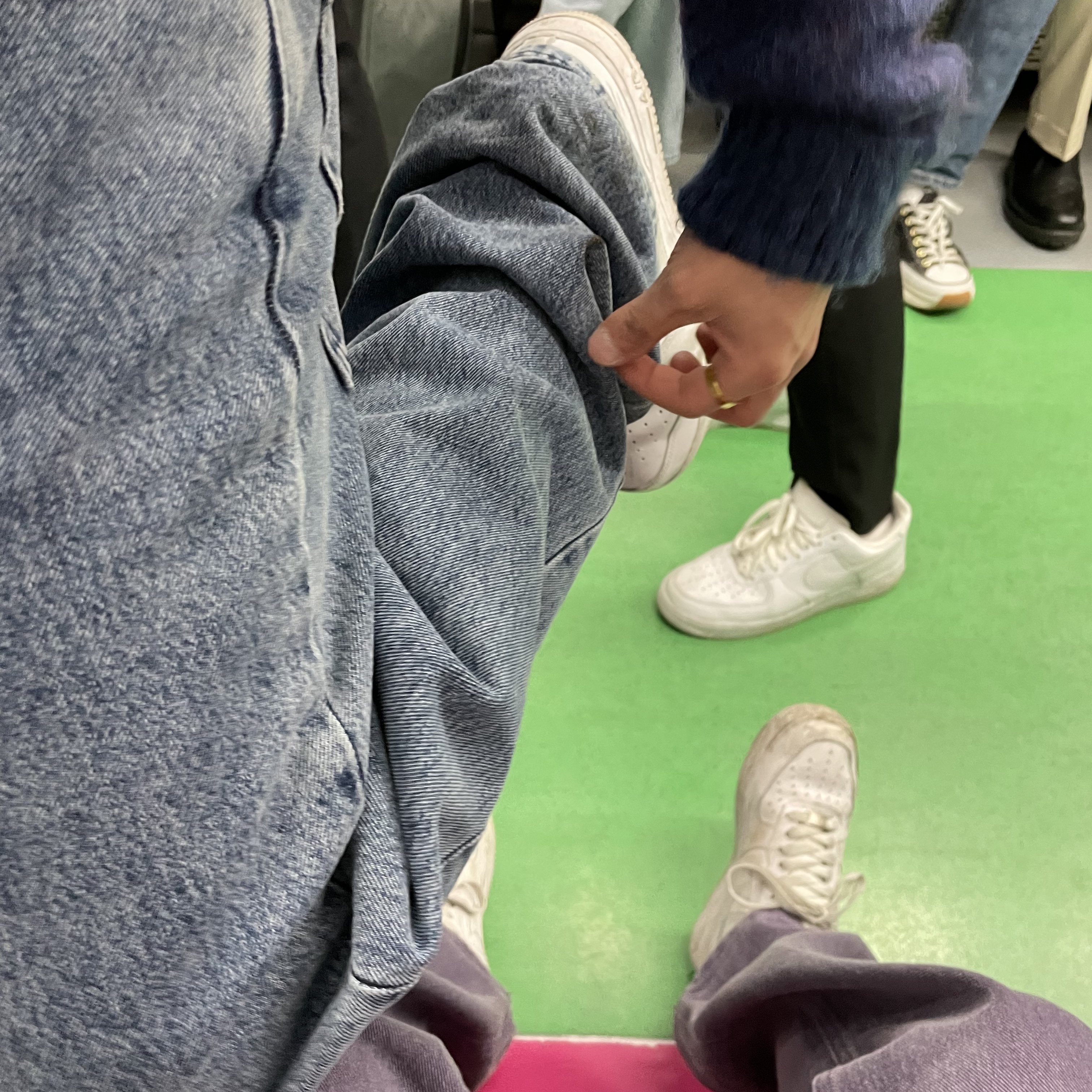 Jordan 1 x Travis Scott x Fragment Retro Low OG SP Military Blue 착용 스타일