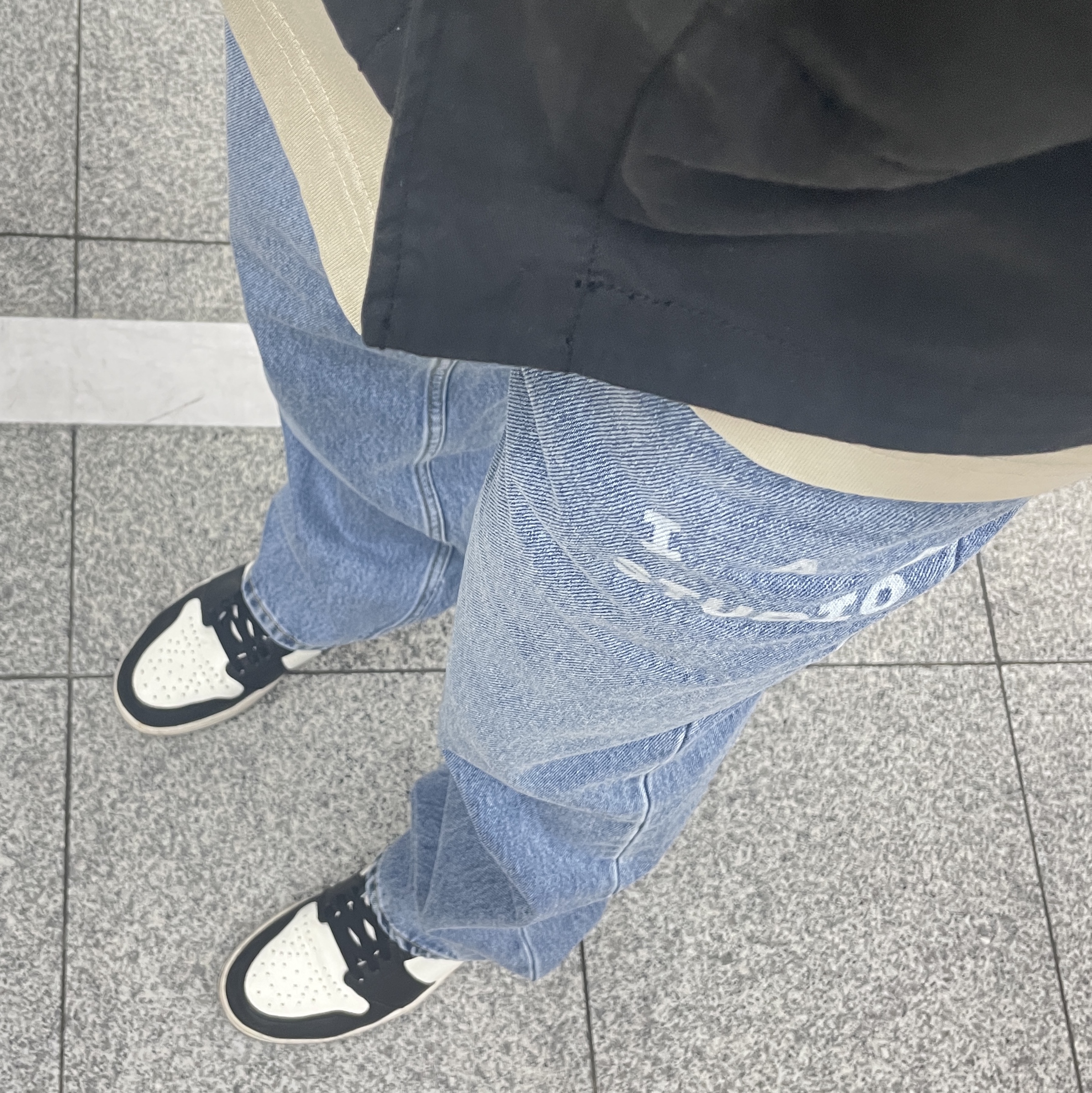 IAB Studio x Lee Denim Jeans Indigo Navy, Stone Island 114WN T.CO+OLD Overshirt Black - 22SS 착용 스타일