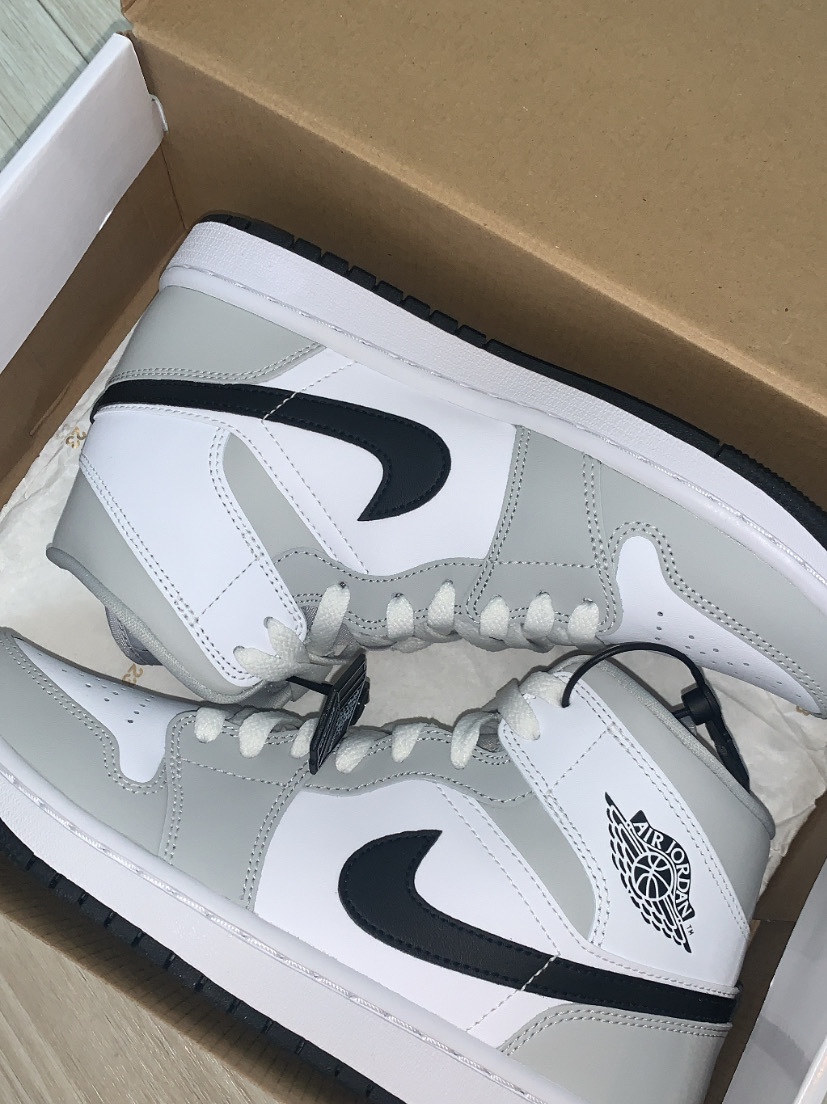 (W) Jordan 1 Mid Grey Fog 착용 스타일 - 4