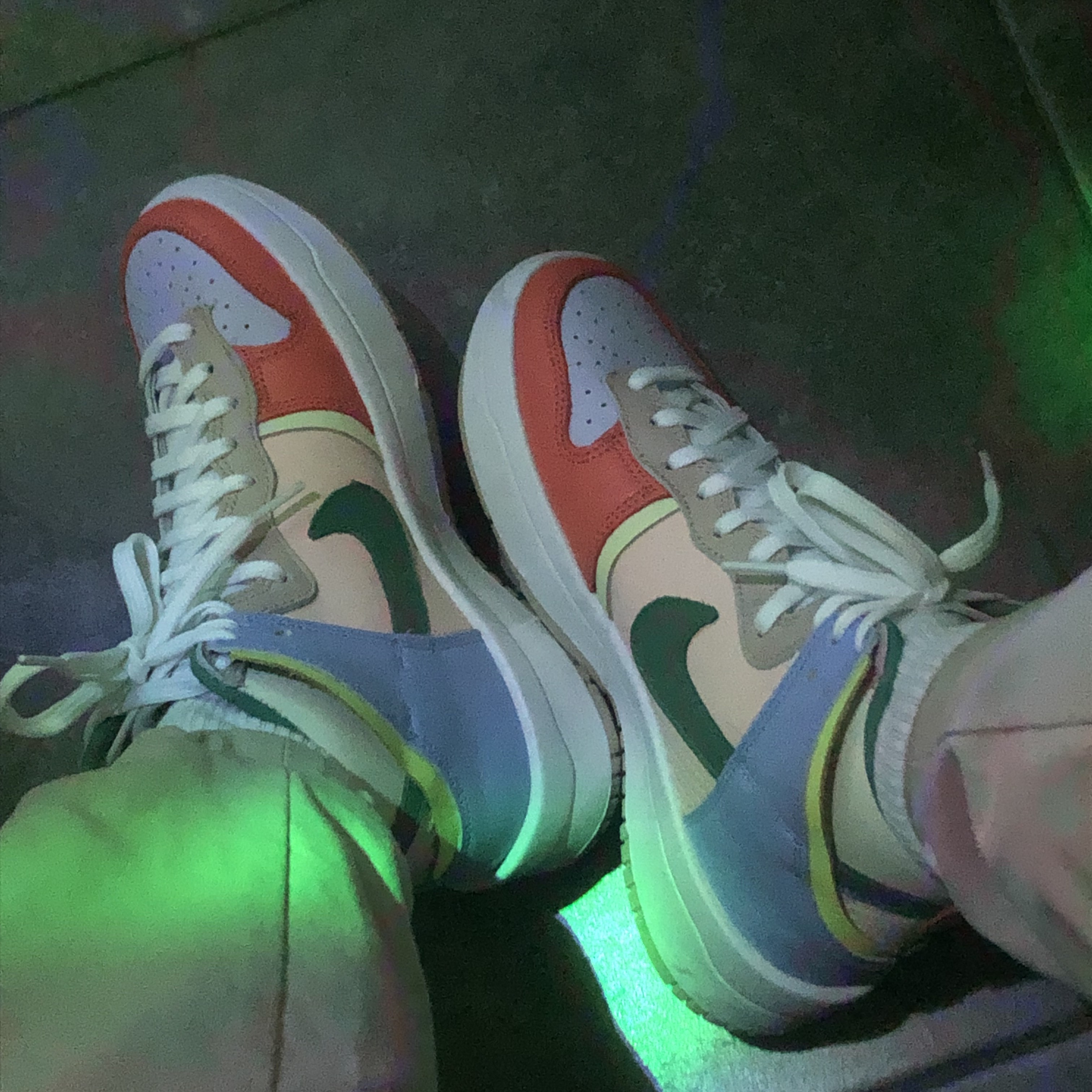 (W) Nike Dunk High Up Pastels 착용 스타일 - 4
