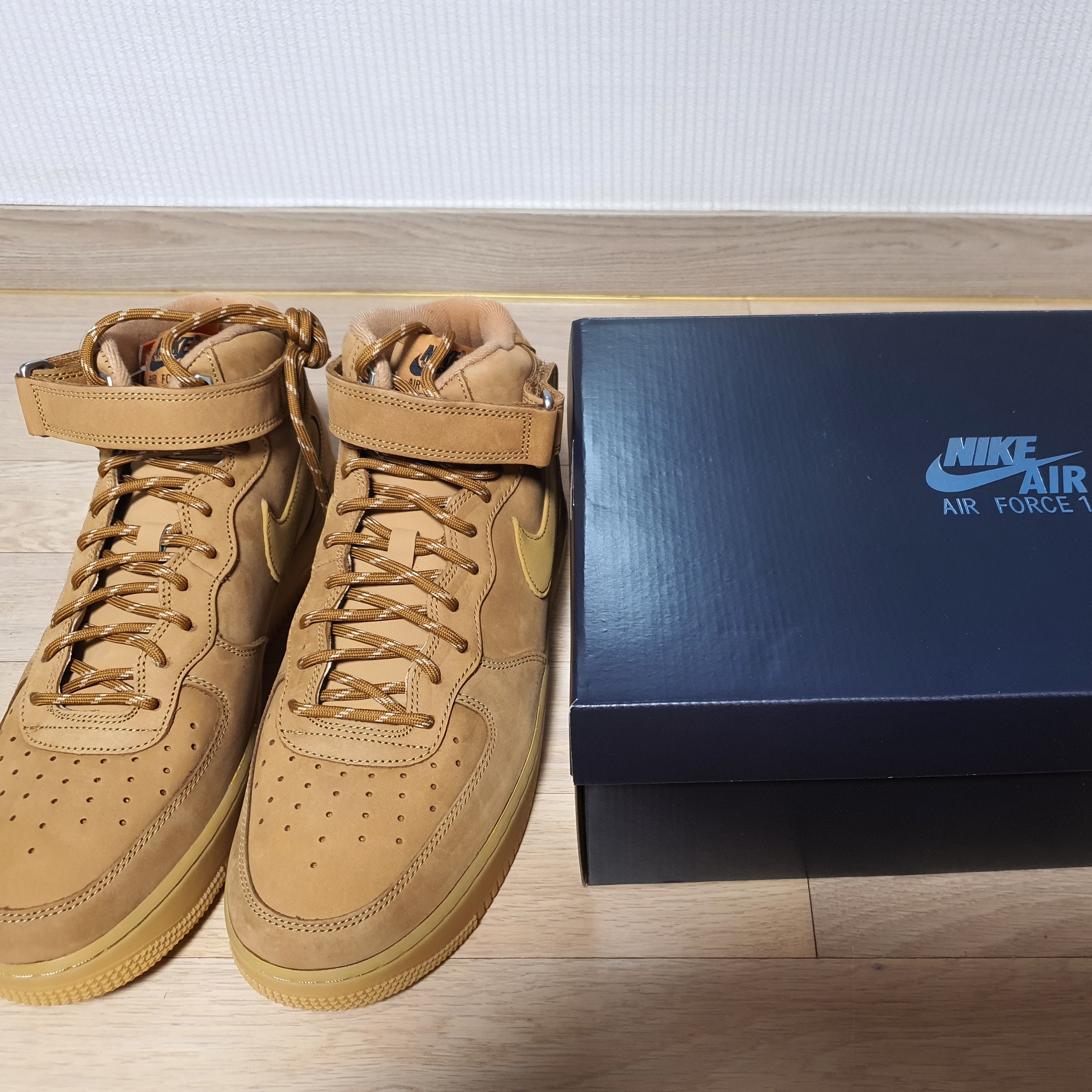 Nike Air Force 1 High Flax 착용 스타일 - 2