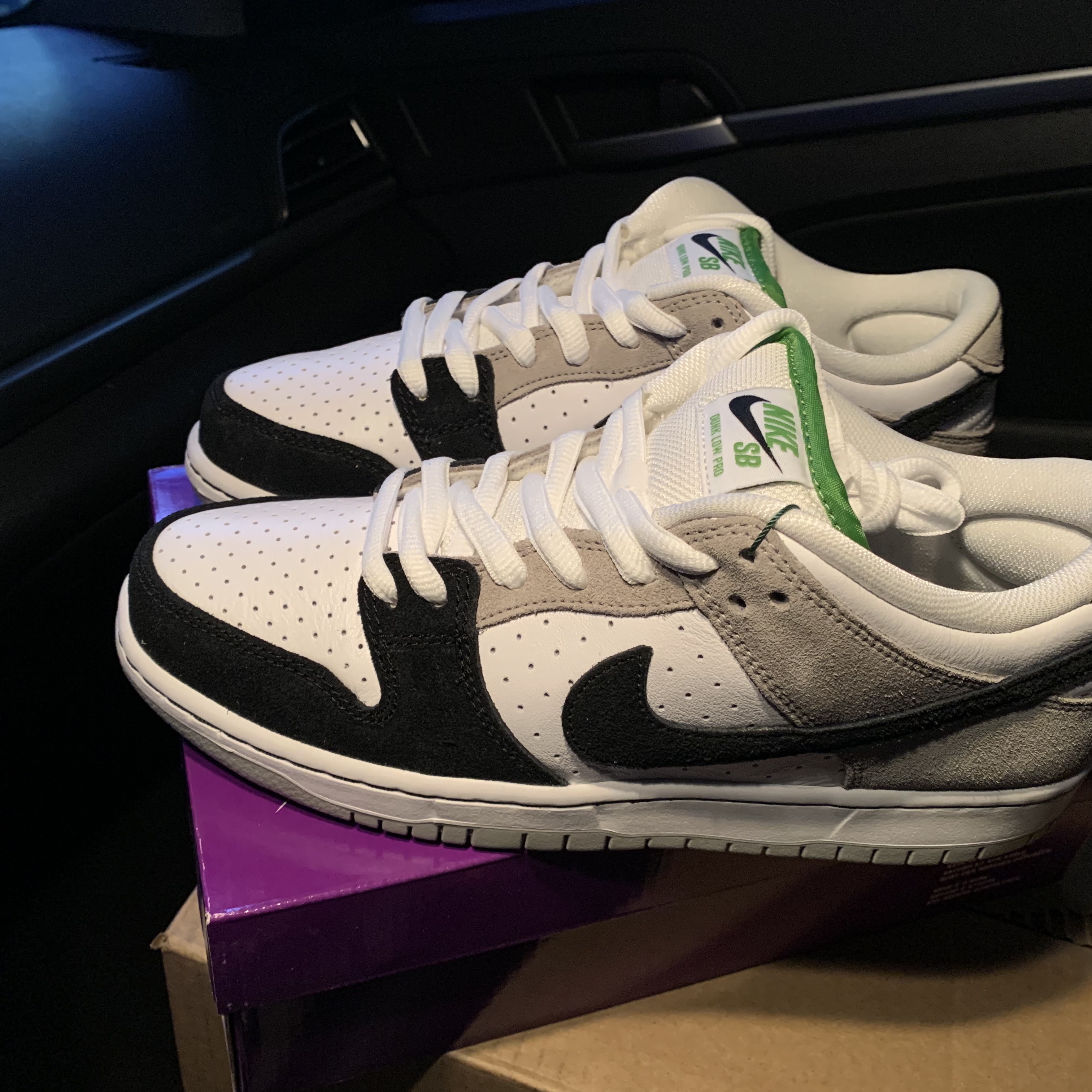 Nike SB Dunk Low Pro Chlorophyll 착용 스타일 - 2