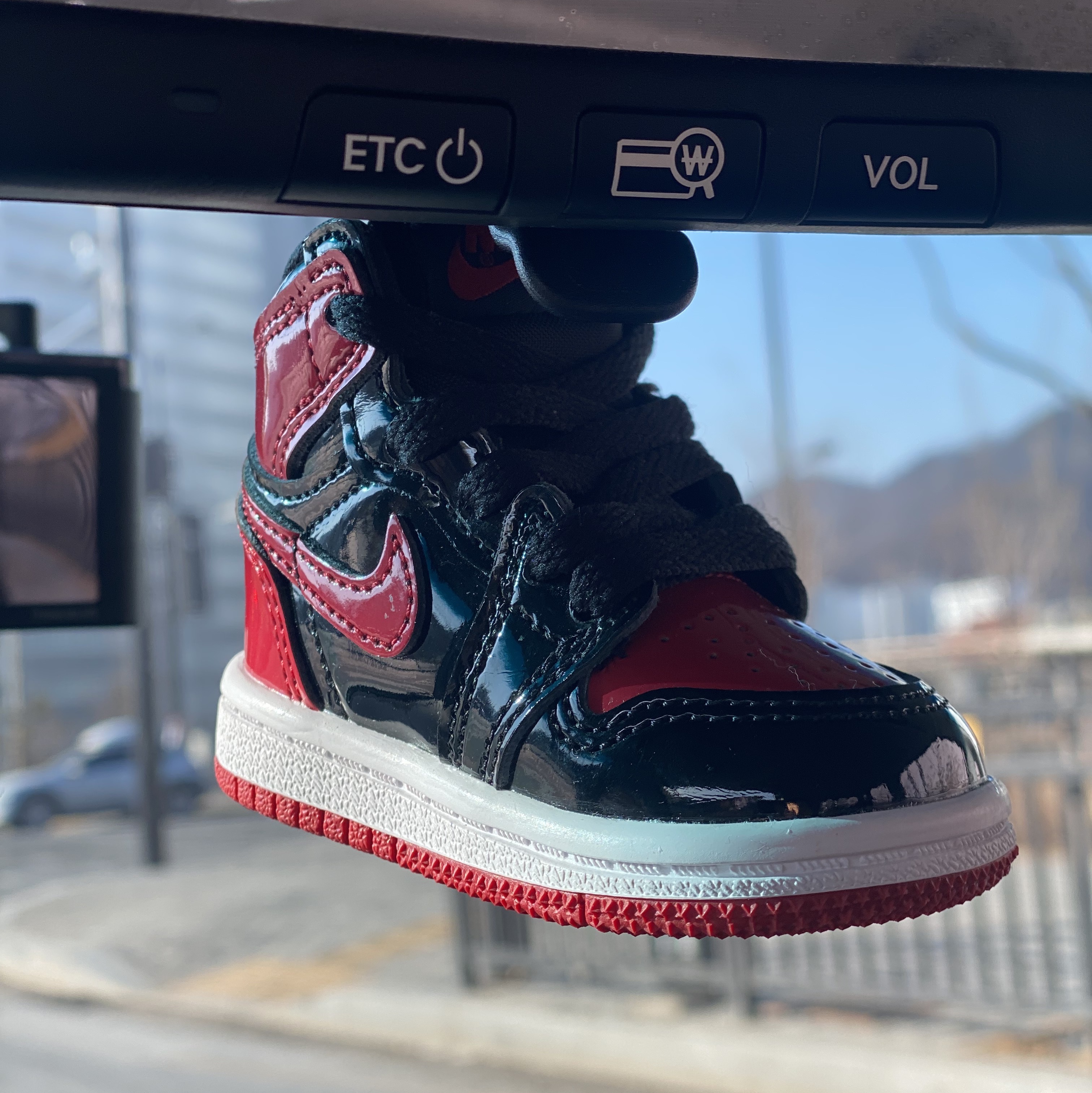(TD) Jordan 1 Retro High OG Patent Bred, Jordan 1 Retro High OG Patent Bred 착용 스타일 - 2