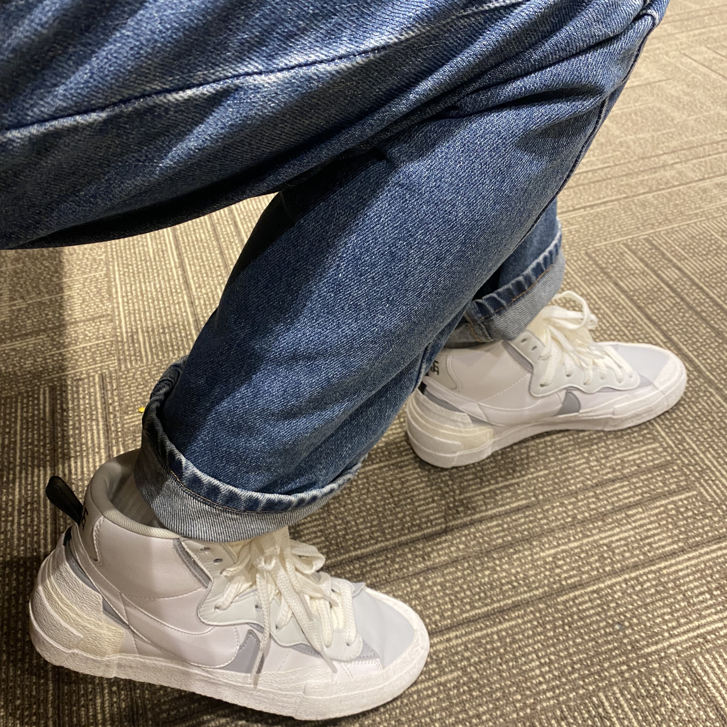 Nike x Sacai Blazer Mid White Grey 착용 스타일 - 1