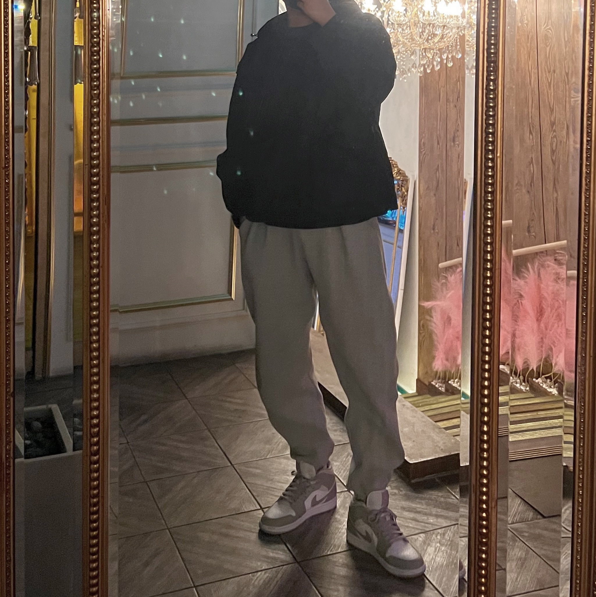Jordan 1 Mid College Grey 착용 스타일