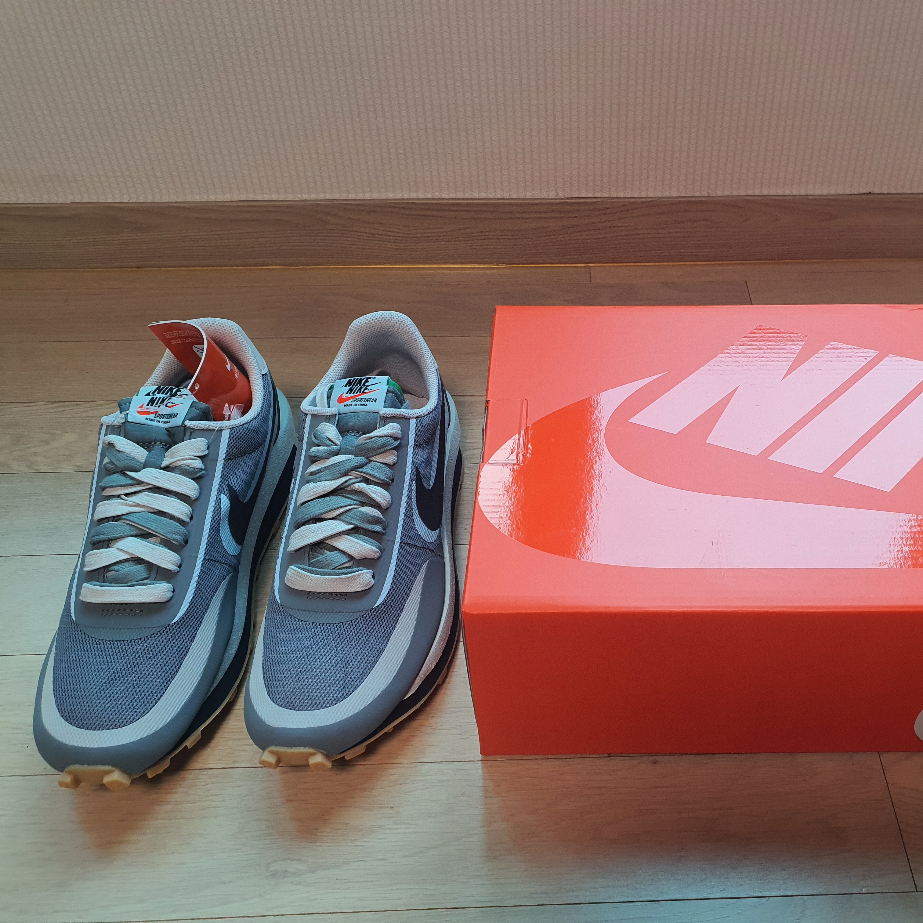 Nike x Sacai x Clot LDWaffle Cool Grey 착용 스타일 - 2