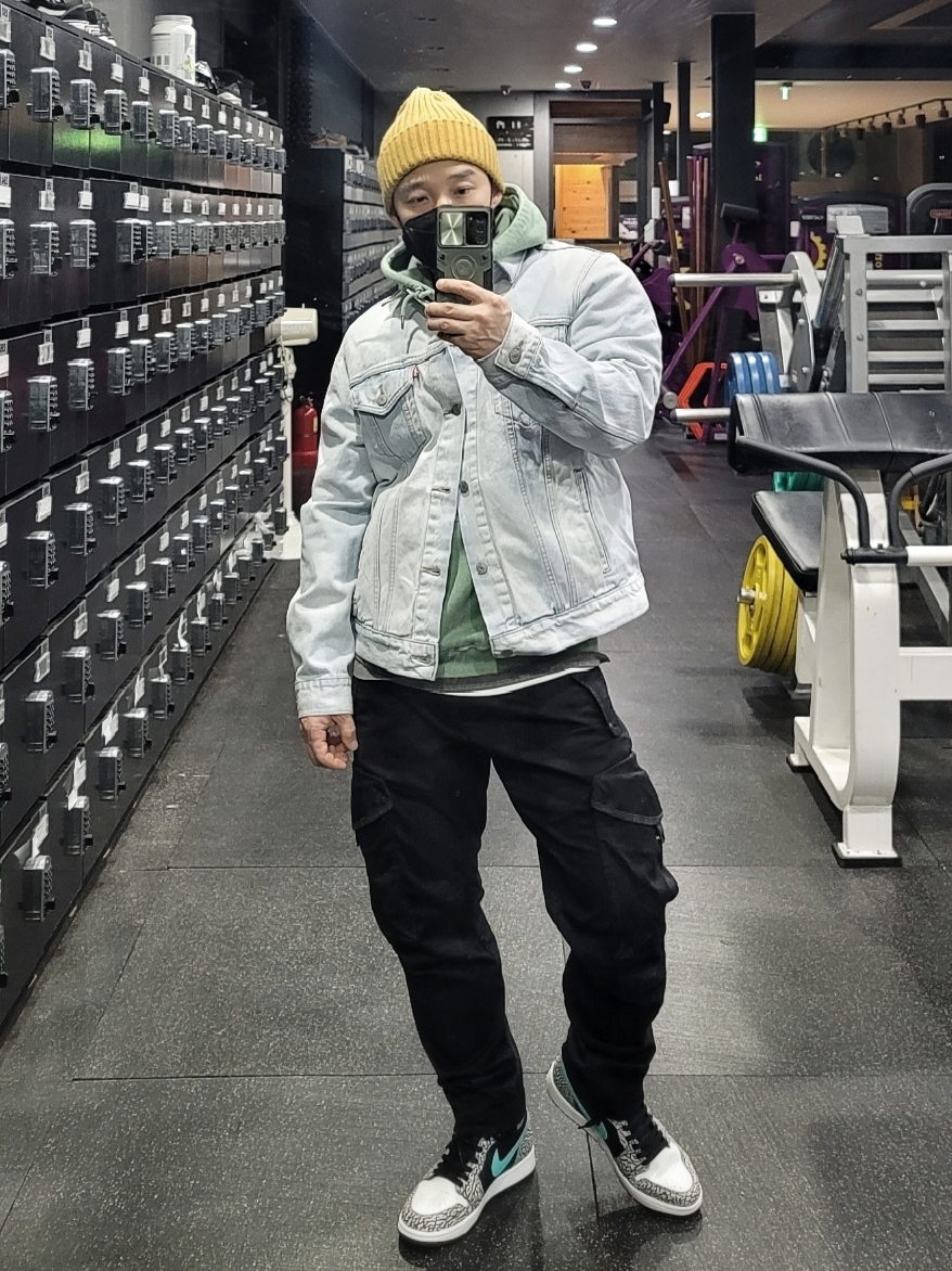 Jordan 1 Retro High Black Elephant Print 착용 스타일