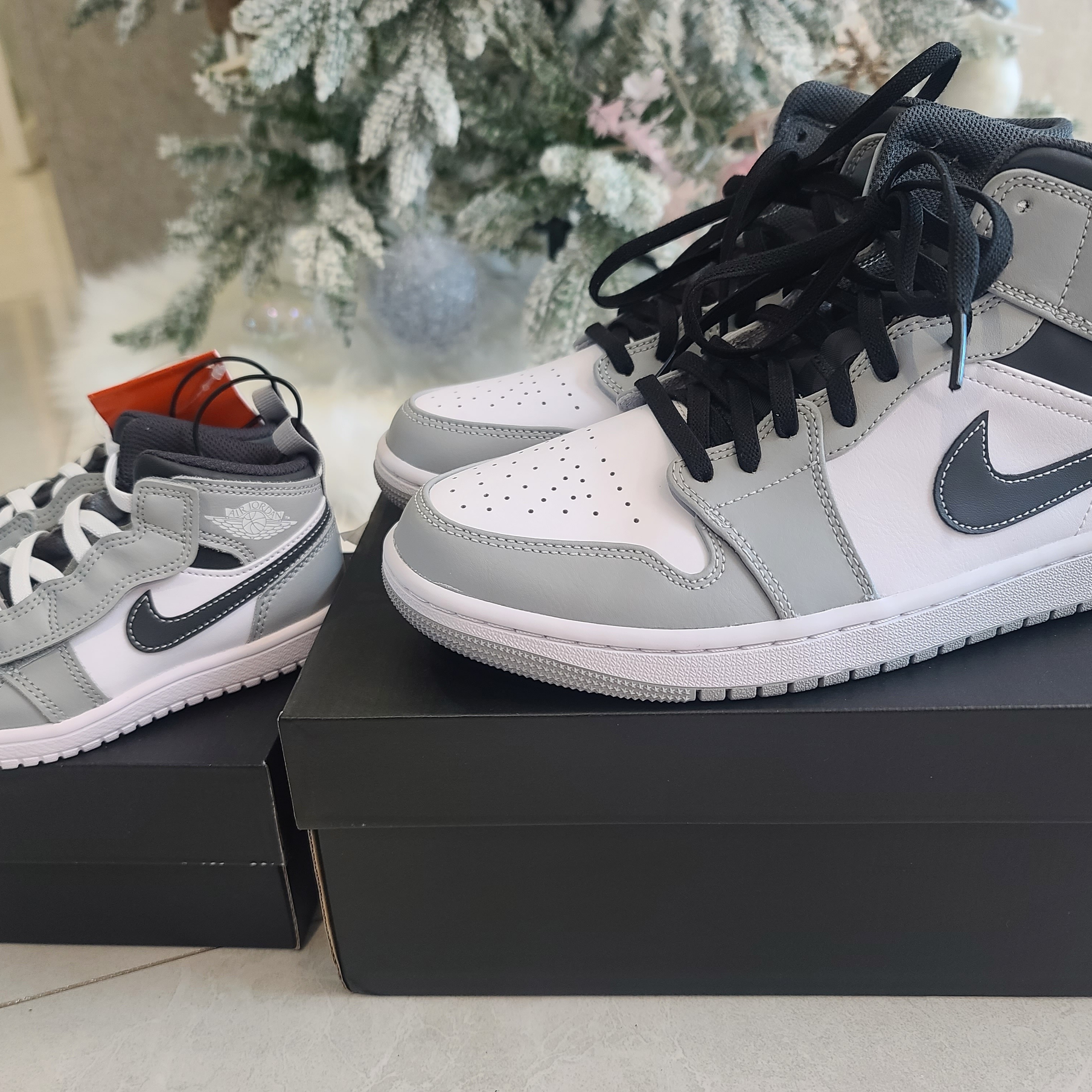 Jordan 1 Mid Light Smoke Grey Anthracite, (TD) Jordan 1 Mid Alt Light Smoke Grey Anthracite 착용 스타일