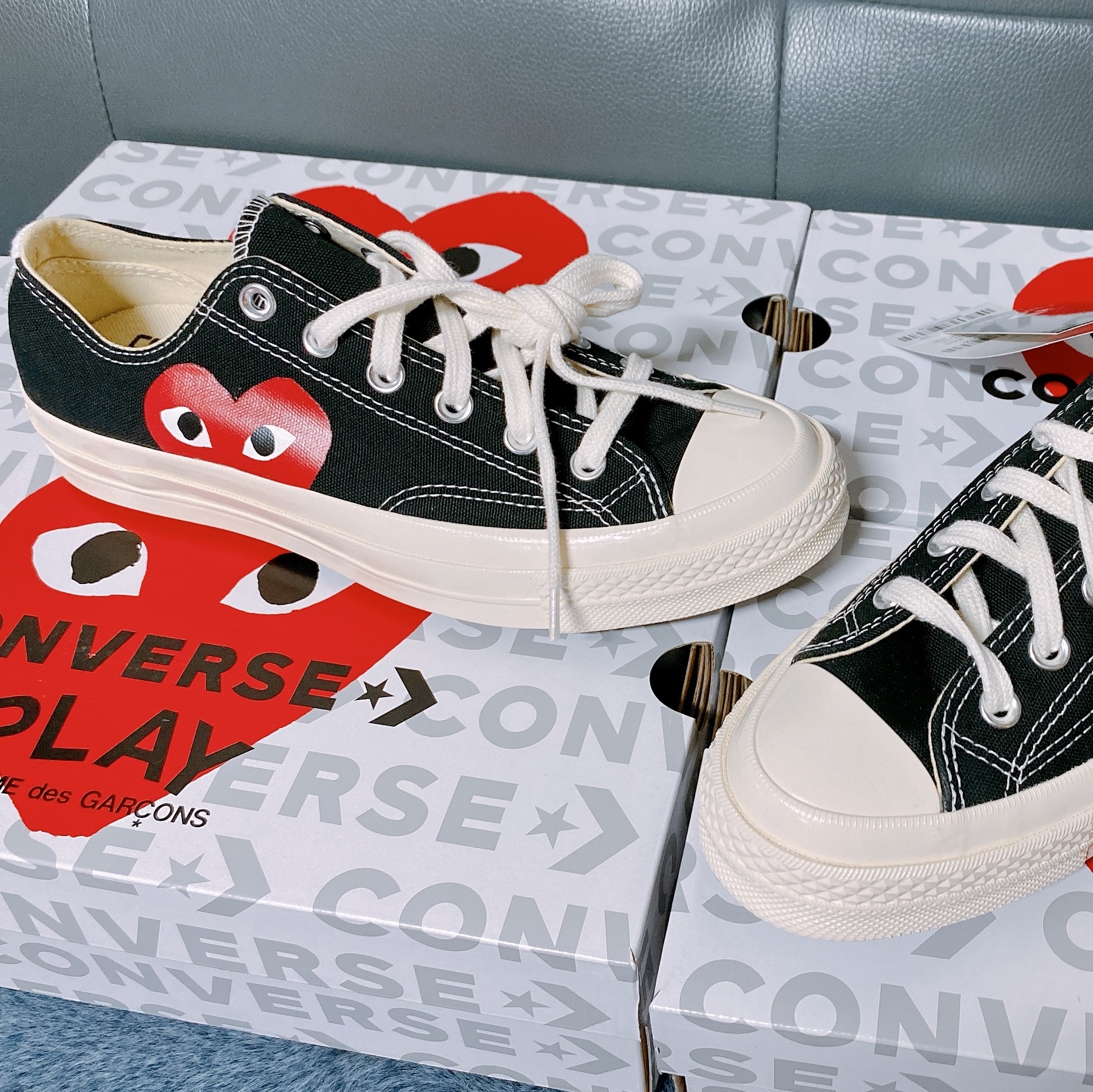 Converse x Play Comme des Garcons Chuck 70 Ox Black 착용 스타일 - 1