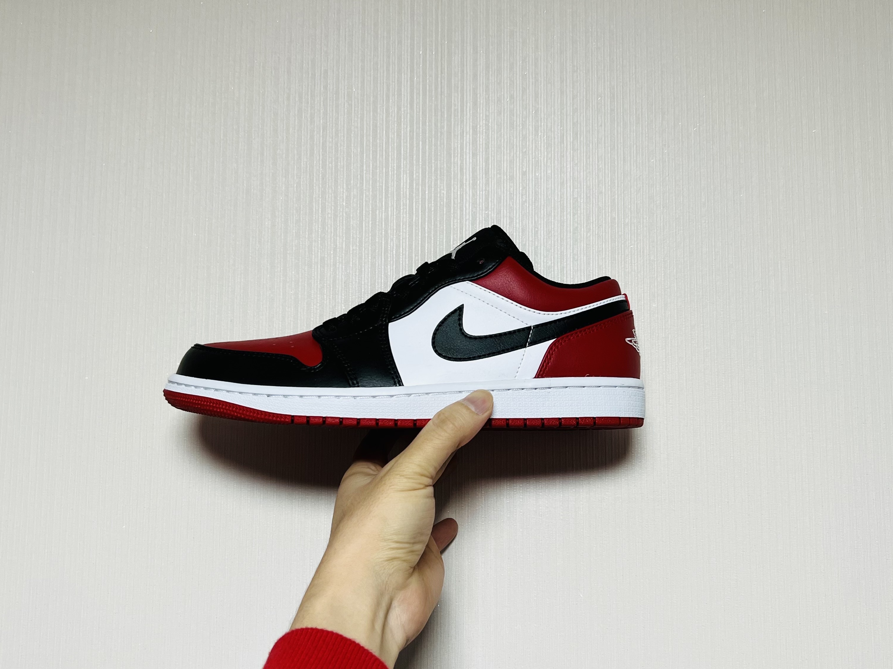 Jordan 1 Low Bred Toe 착용 스타일