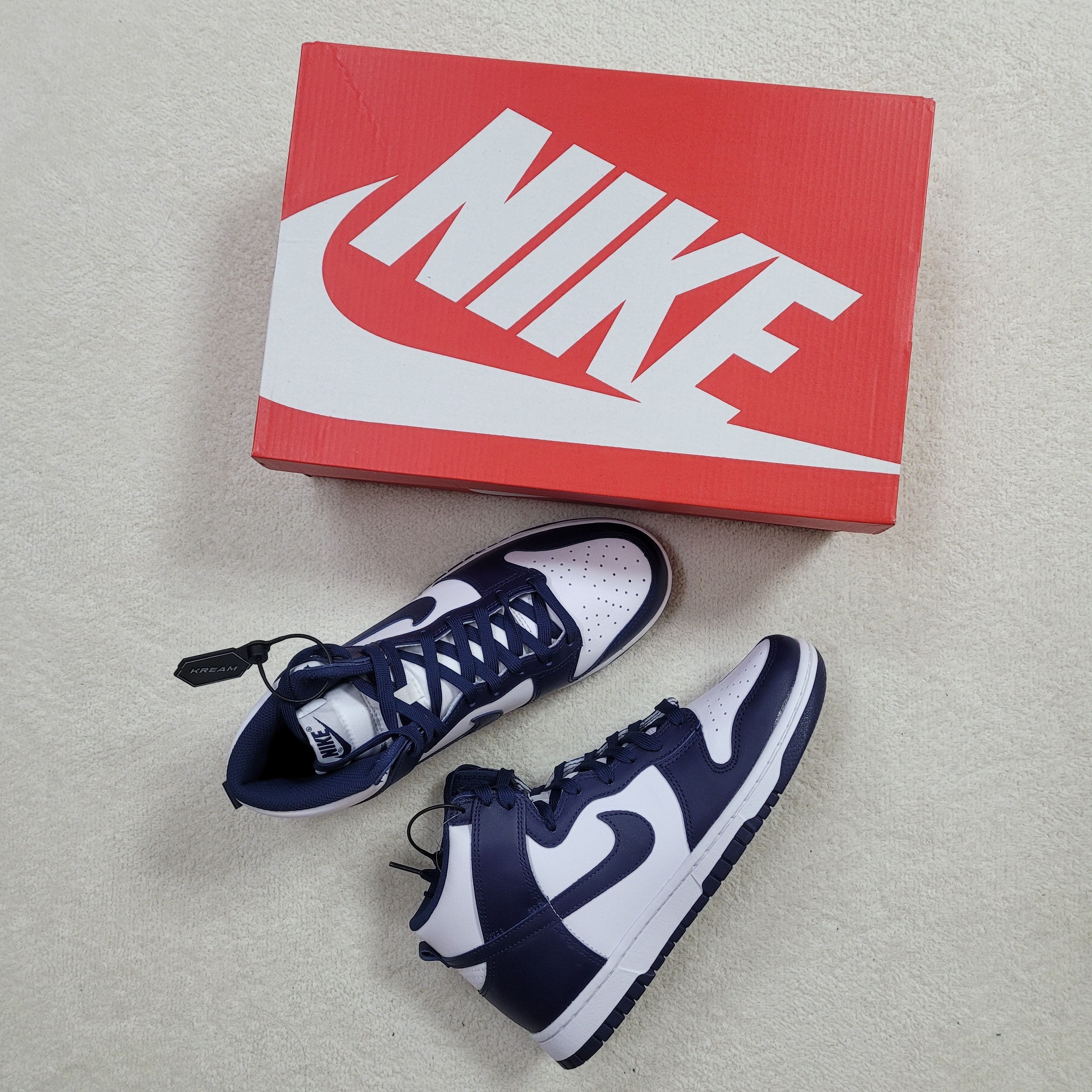 Nike Dunk High Retro Championship Navy 착용 스타일