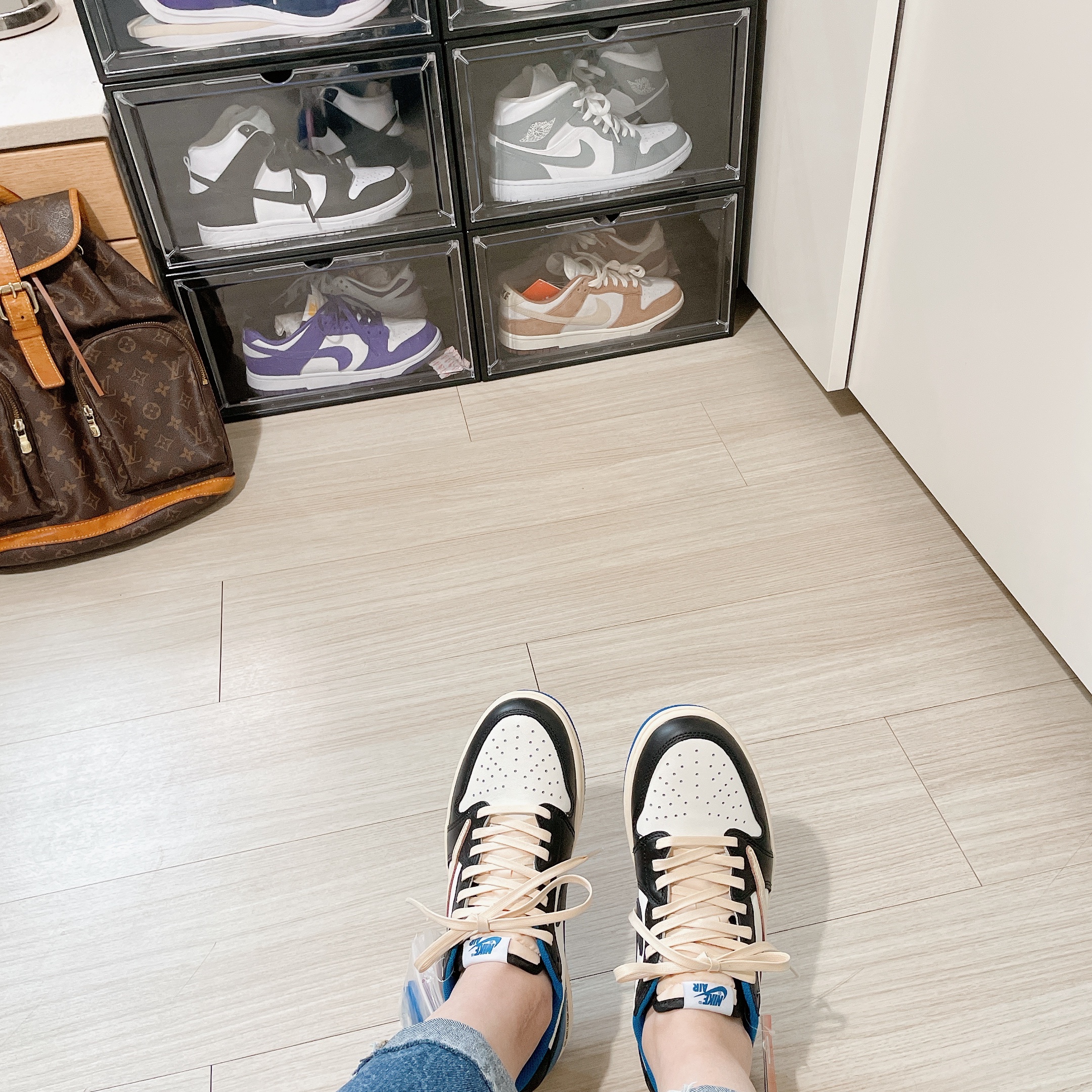Jordan 1 x Travis Scott x Fragment Retro Low OG SP Military Blue 착용 스타일 - 4