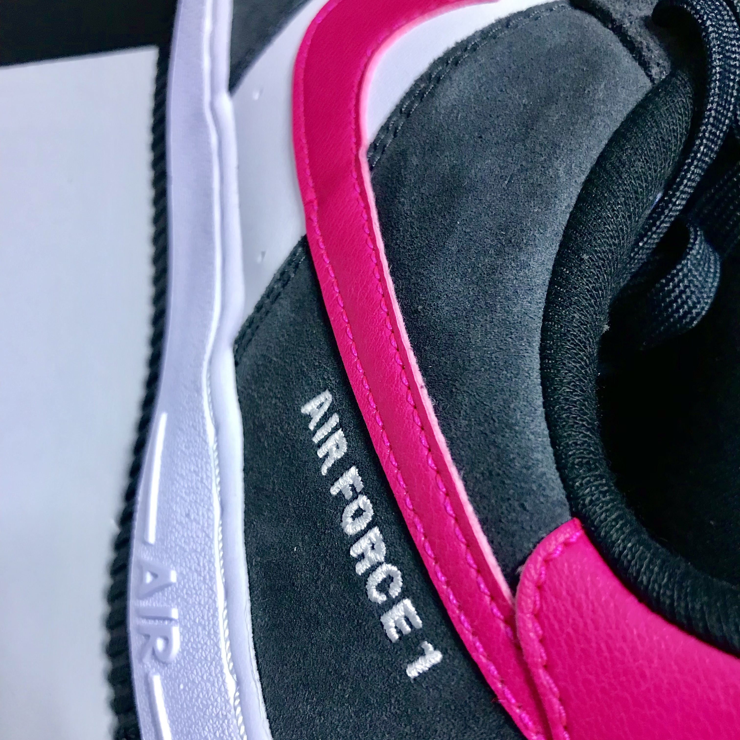 (GS) Nike Air Force 1 LV8 Athletic Club Black Pink Prime 착용 스타일 - 2