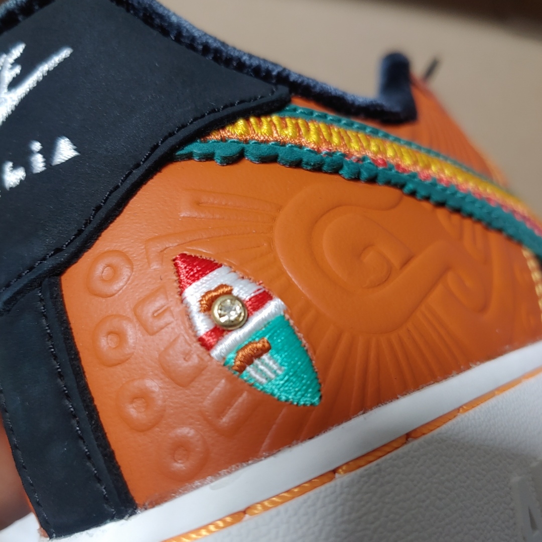 Nike Air Force 1 '07 LX Siempre Familia 착용 스타일 - 2