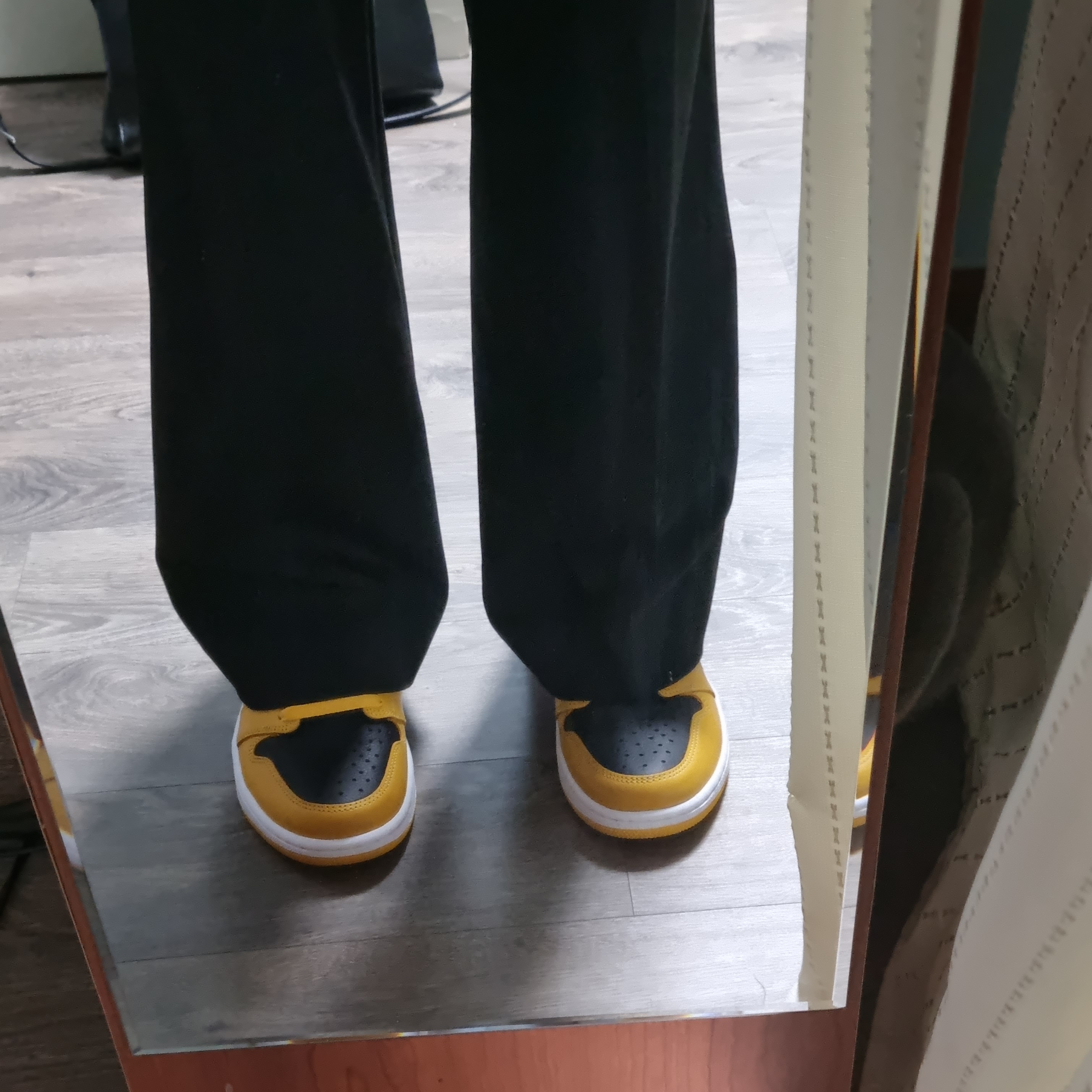 Jordan 1 Retro High OG Pollen 착용 스타일 - 1