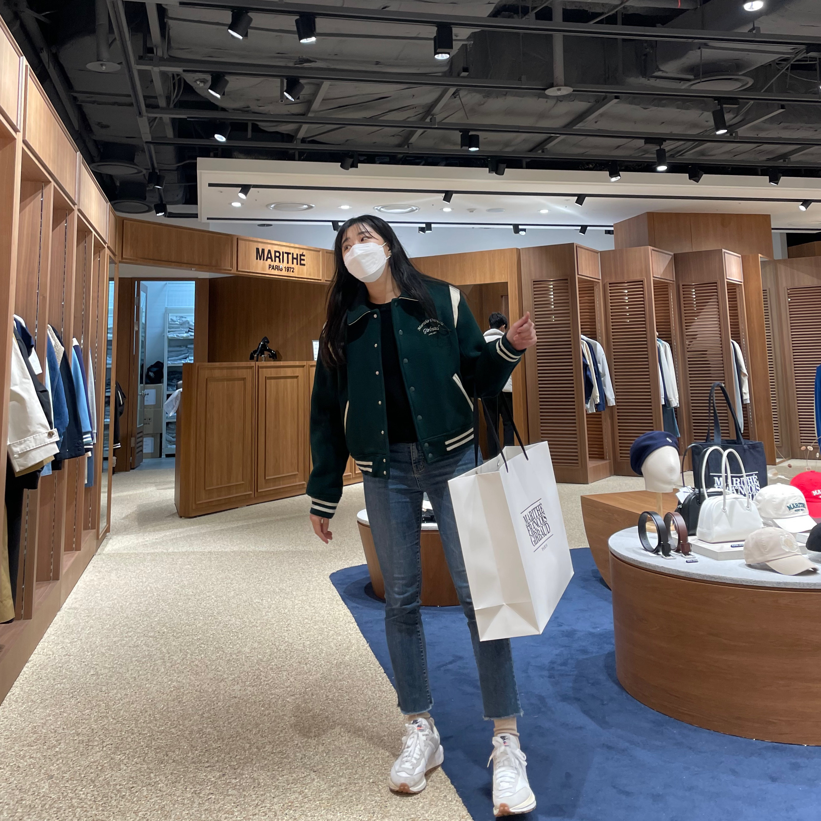 Nike x Sacai VaporWaffle White and Gum 착용 스타일