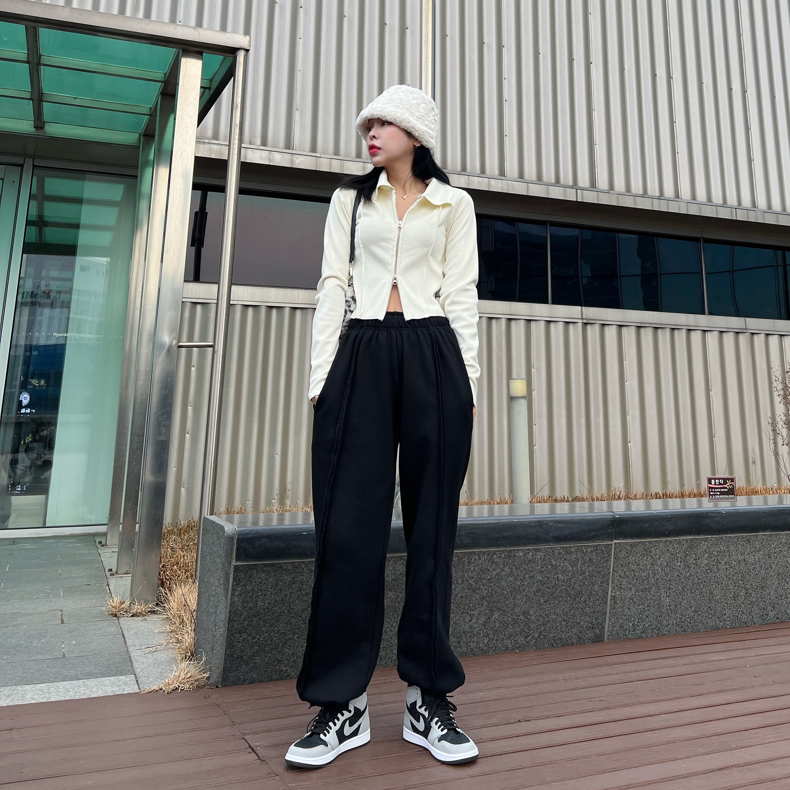 Jordan 1 Retro High OG Shadow 2.0 착용 스타일 - 2