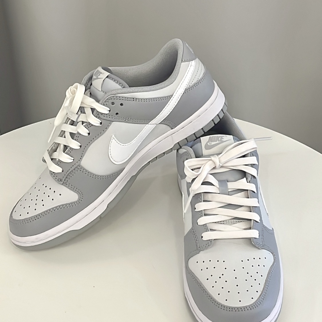 Nike Dunk Low Retro Wolf Grey 착용 스타일 - 2