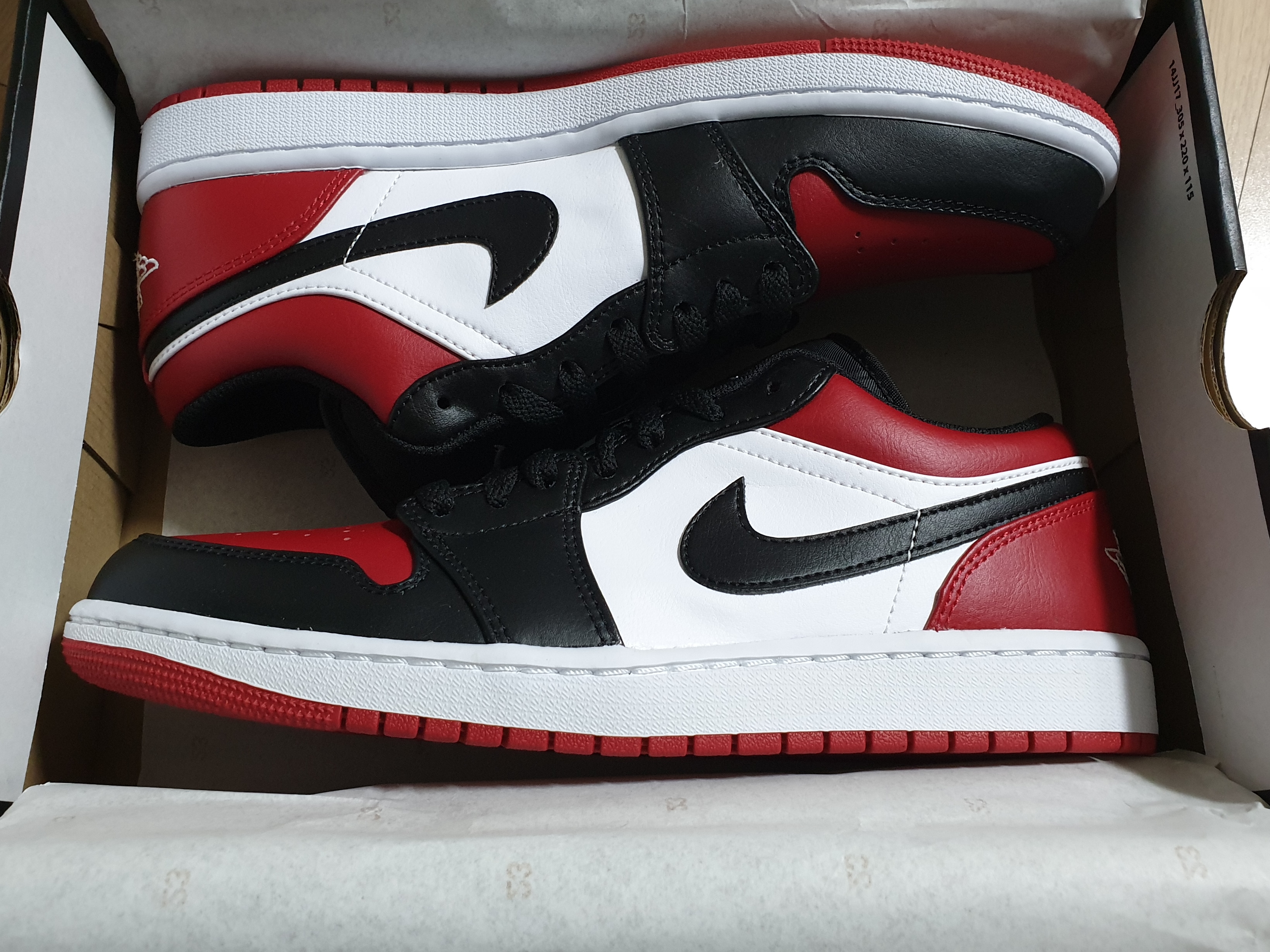 Jordan 1 Low Bred Toe 착용 스타일 - 2
