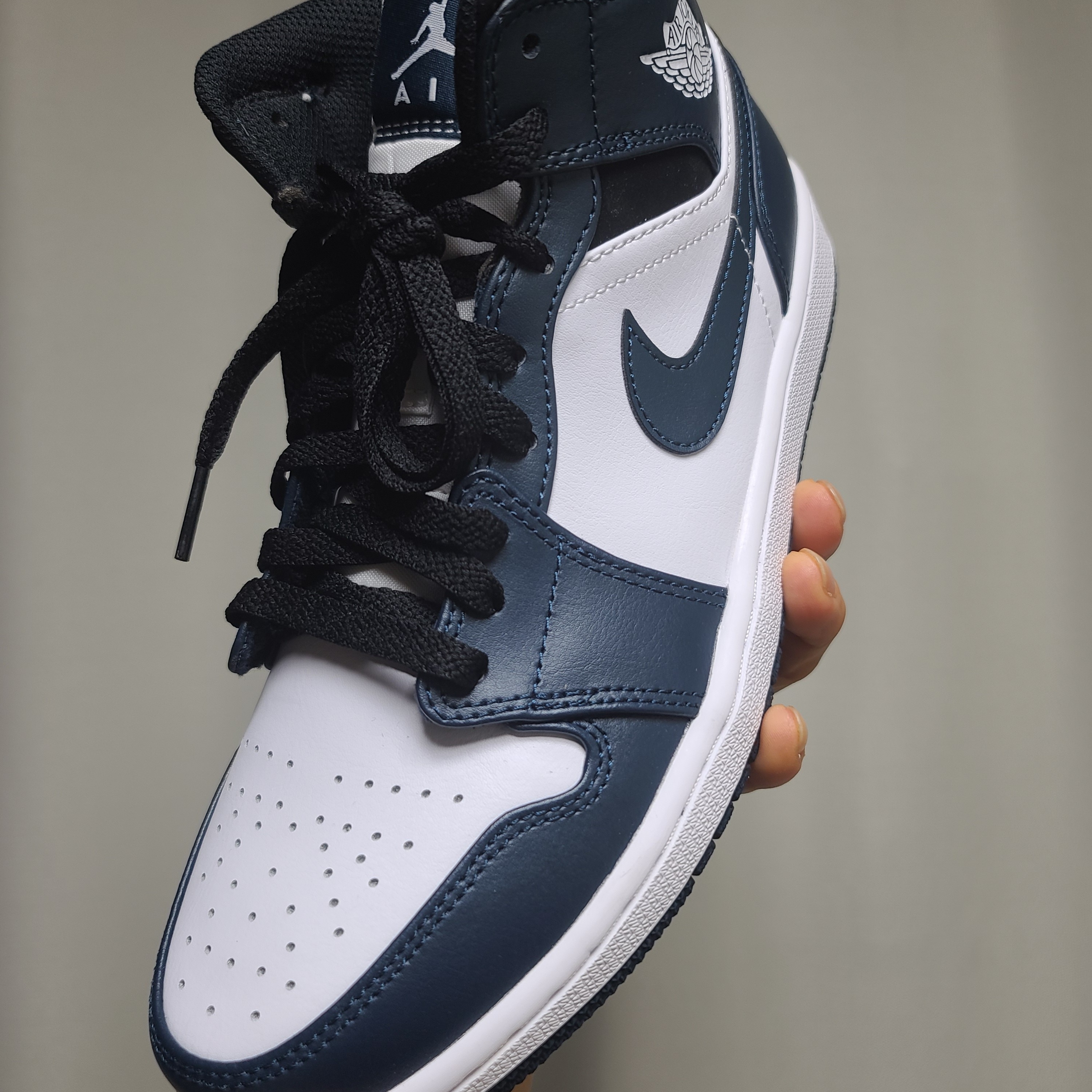 Jordan 1 Mid Dark Teal 착용 스타일 - 2