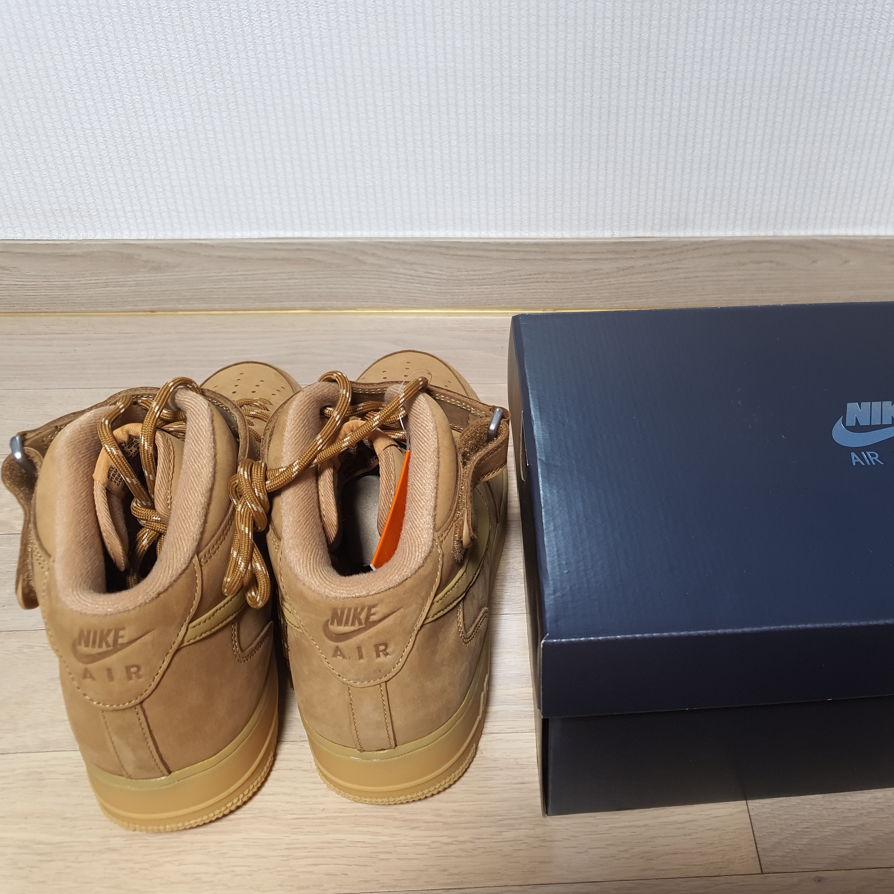 Nike Air Force 1 High Flax 착용 스타일 - 3