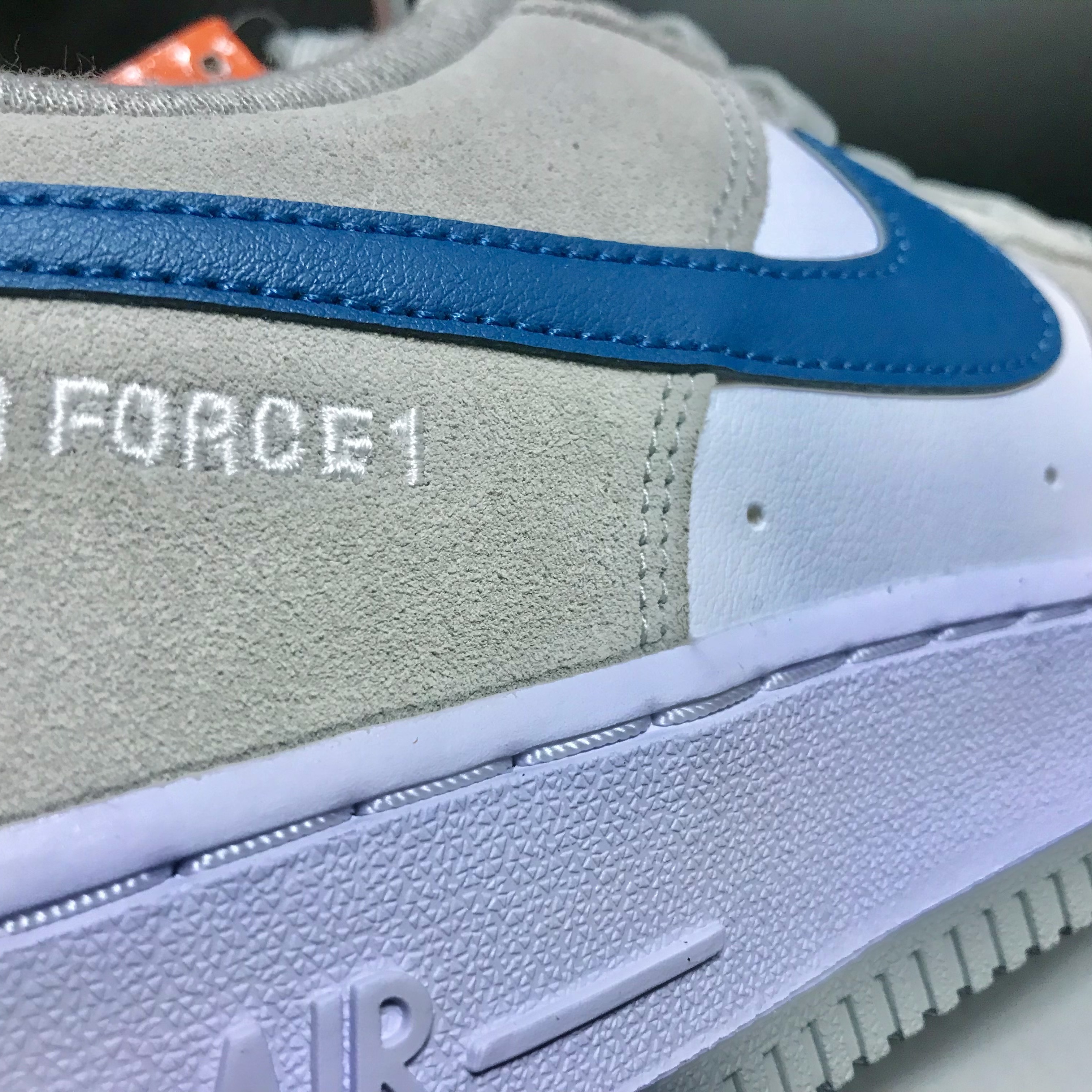 (GS) Nike Air Force 1 LV8 Athletic Club Light Smoke Grey Marina 착용 스타일 - 3