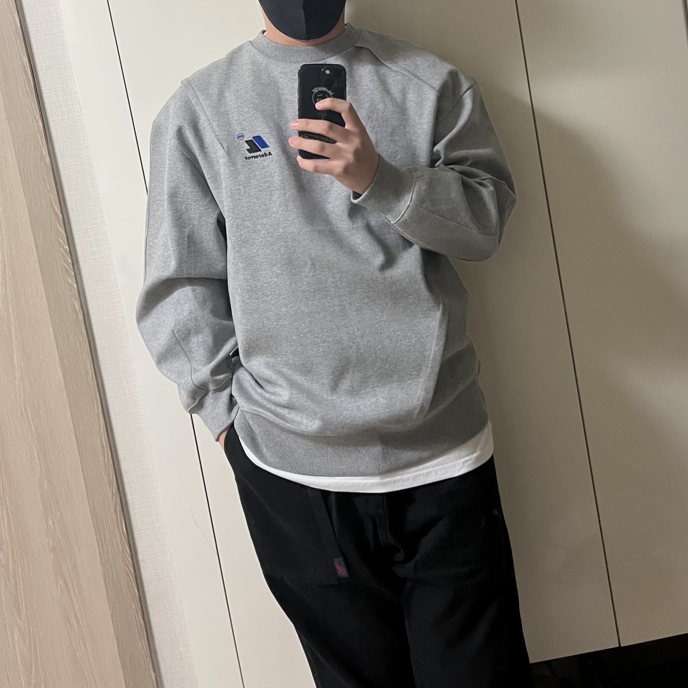Zara x Ader Error Oversize Sweatshirt Grey 착용 스타일