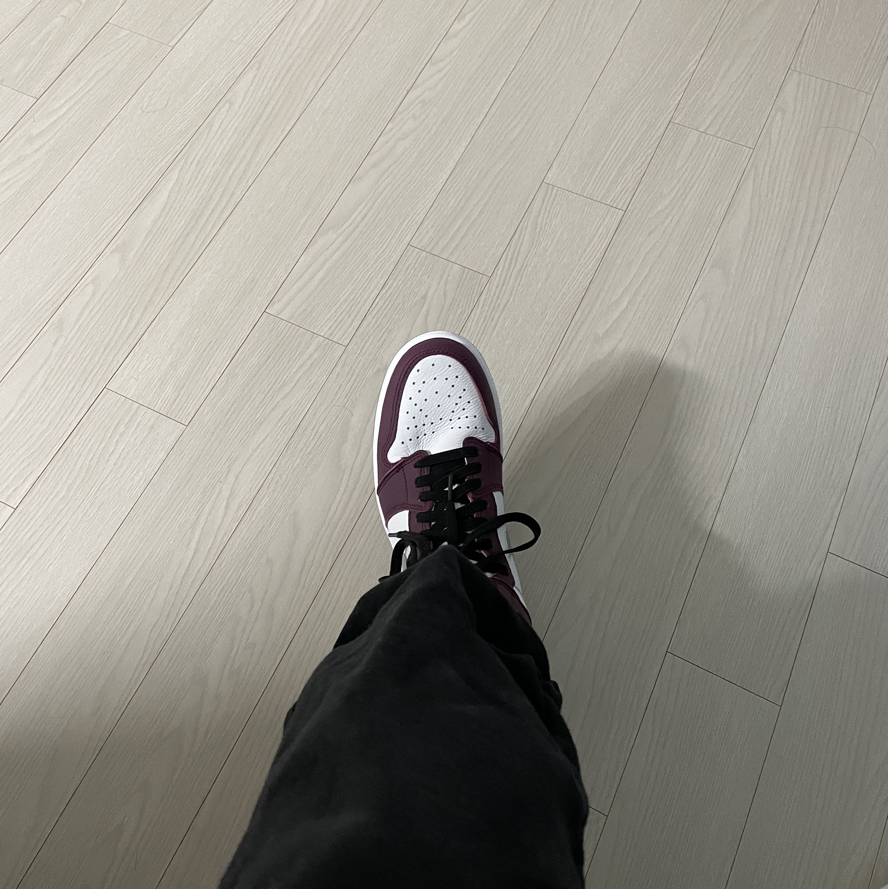 Jordan 1 Retro High OG Bordeaux 착용 스타일