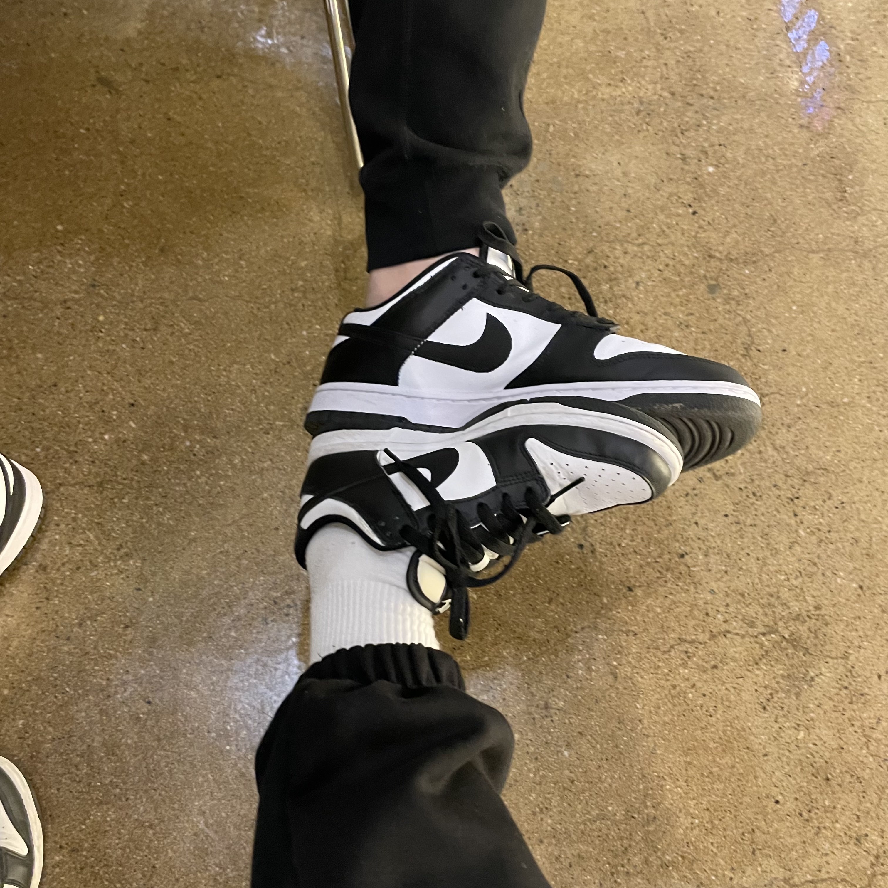 (GS) Nike Dunk Low Black, Nike Dunk Low Retro Black 착용 스타일 - 2