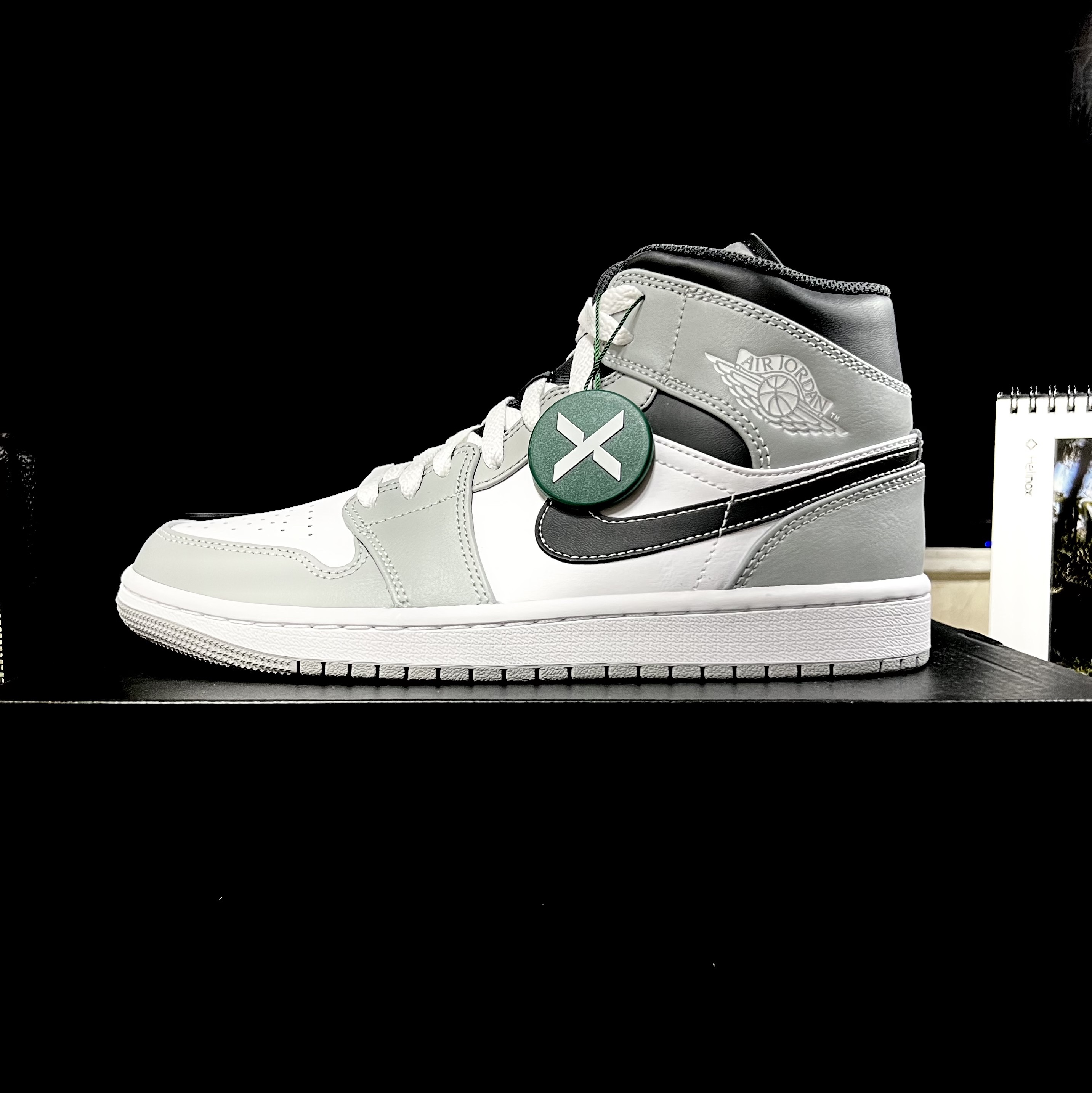 Jordan 1 Mid Light Smoke Grey Anthracite 착용 스타일