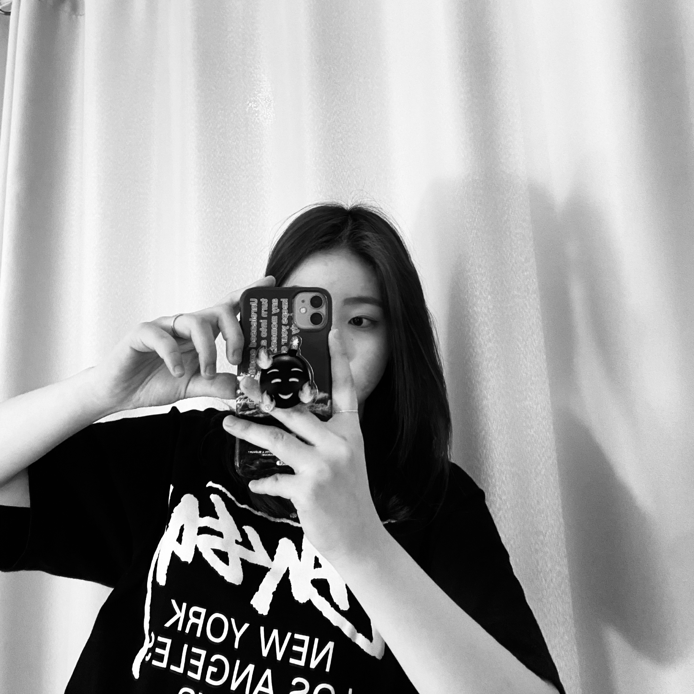 Stussy World Tour T-Shirt Black 착용 스타일