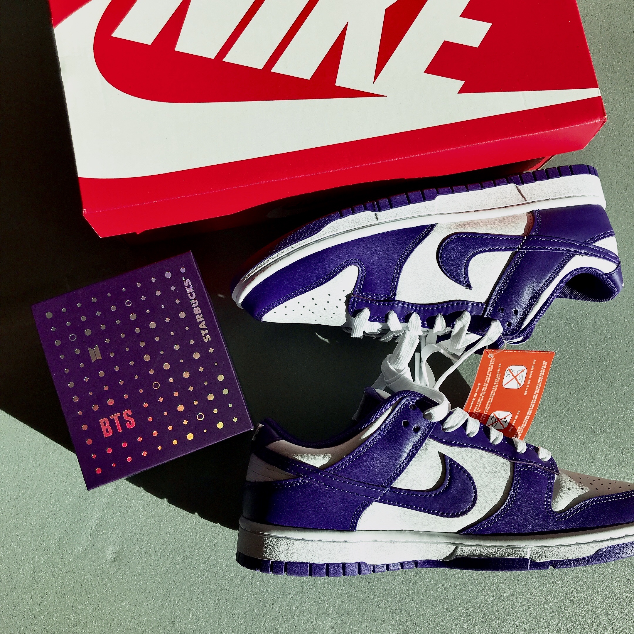 Nike Dunk Low Retro Championship Court Purple 착용 스타일