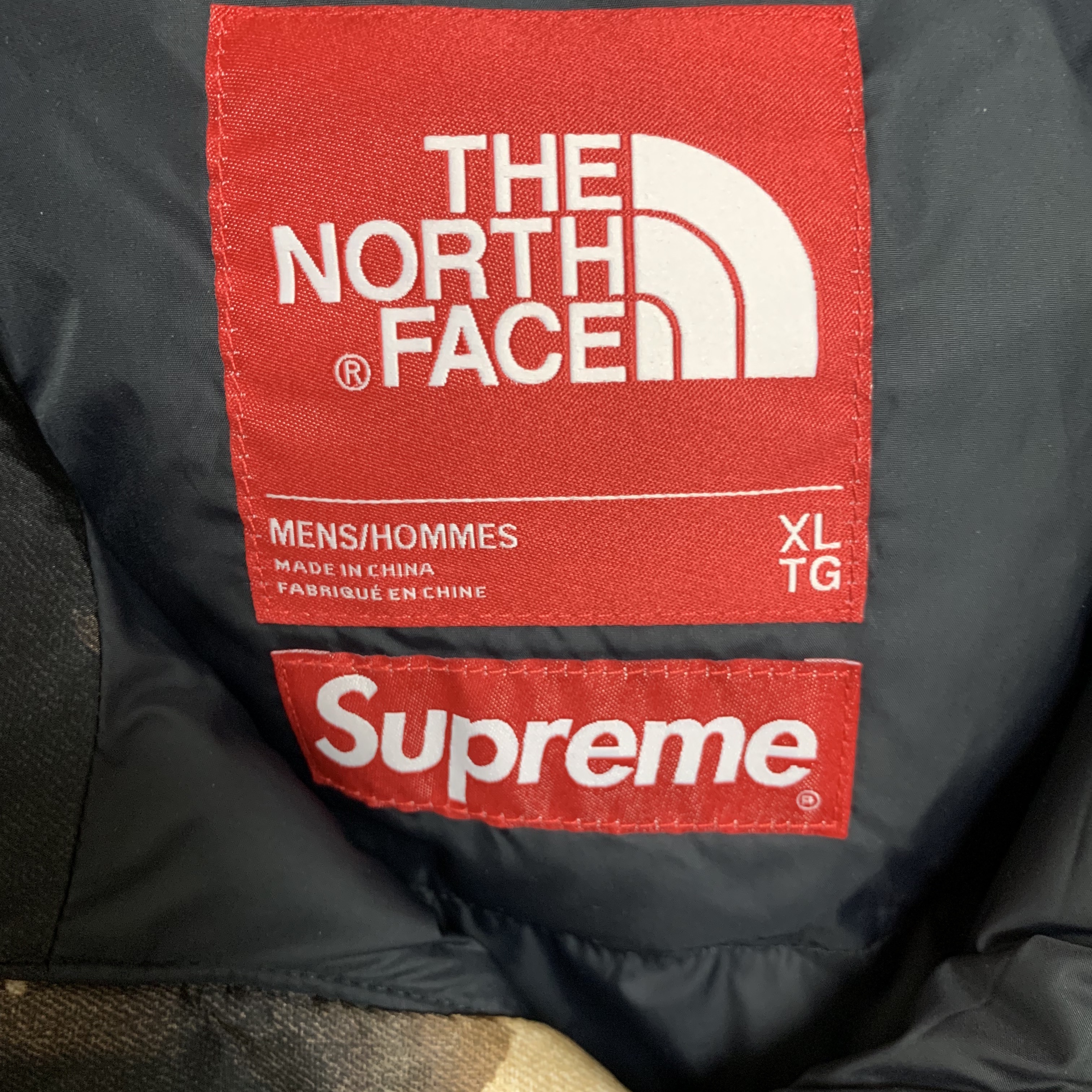 Supreme x The North Face Bleached Denim Print Nuptse Jacket Black - 21FW 착용 스타일 - 2