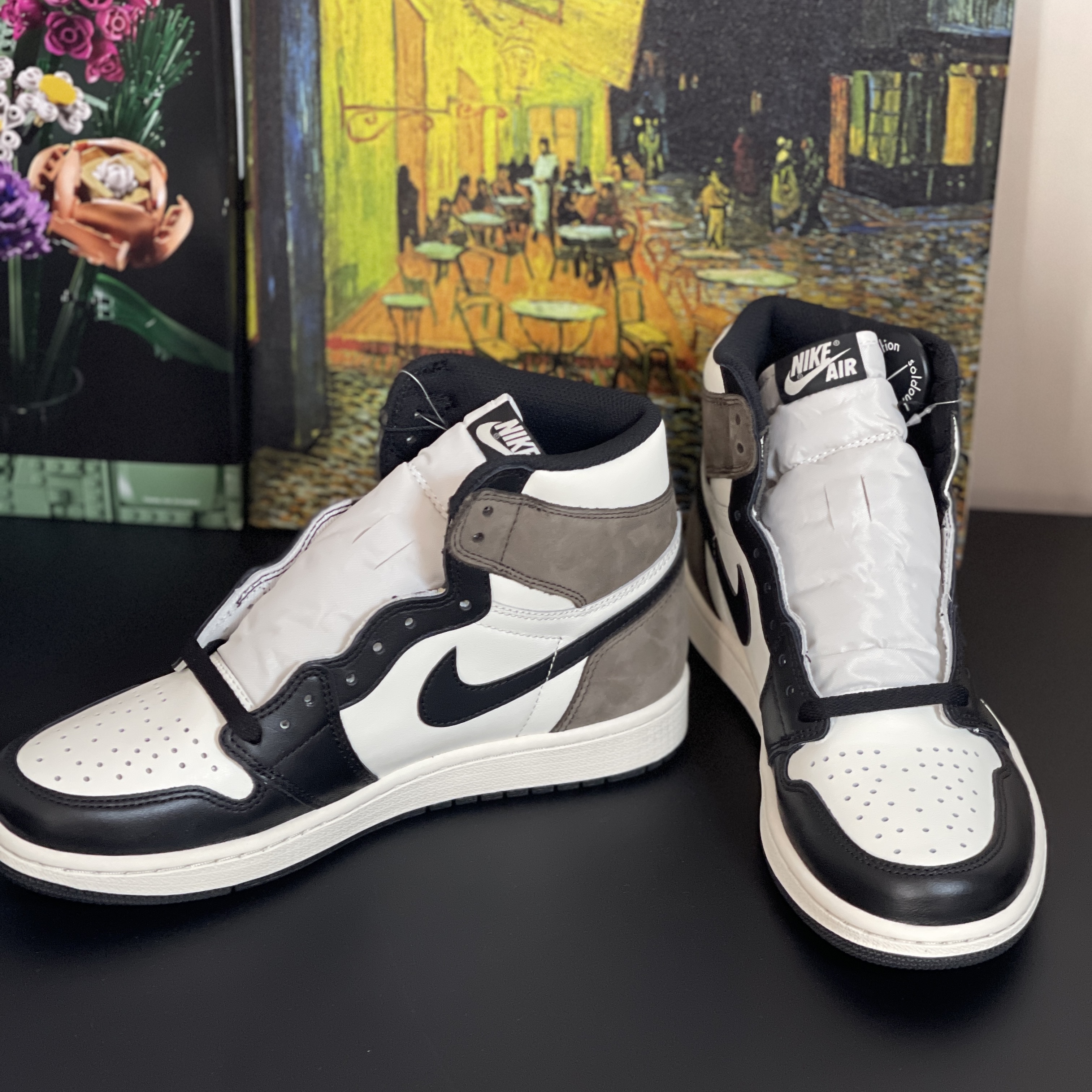 (GS) Jordan 1 Retro High OG Black Mocha, Lego Flower Bouquet 착용 스타일