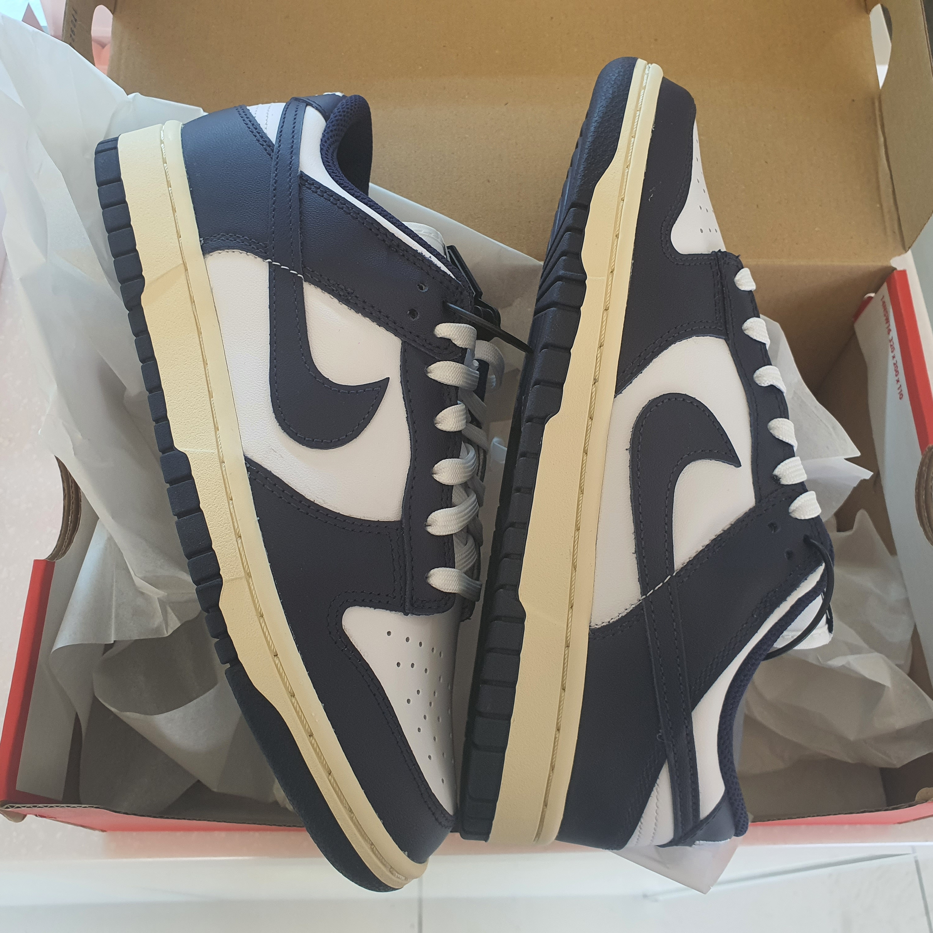 (W) Nike Dunk Low Vintage Midnight Navy 착용 스타일