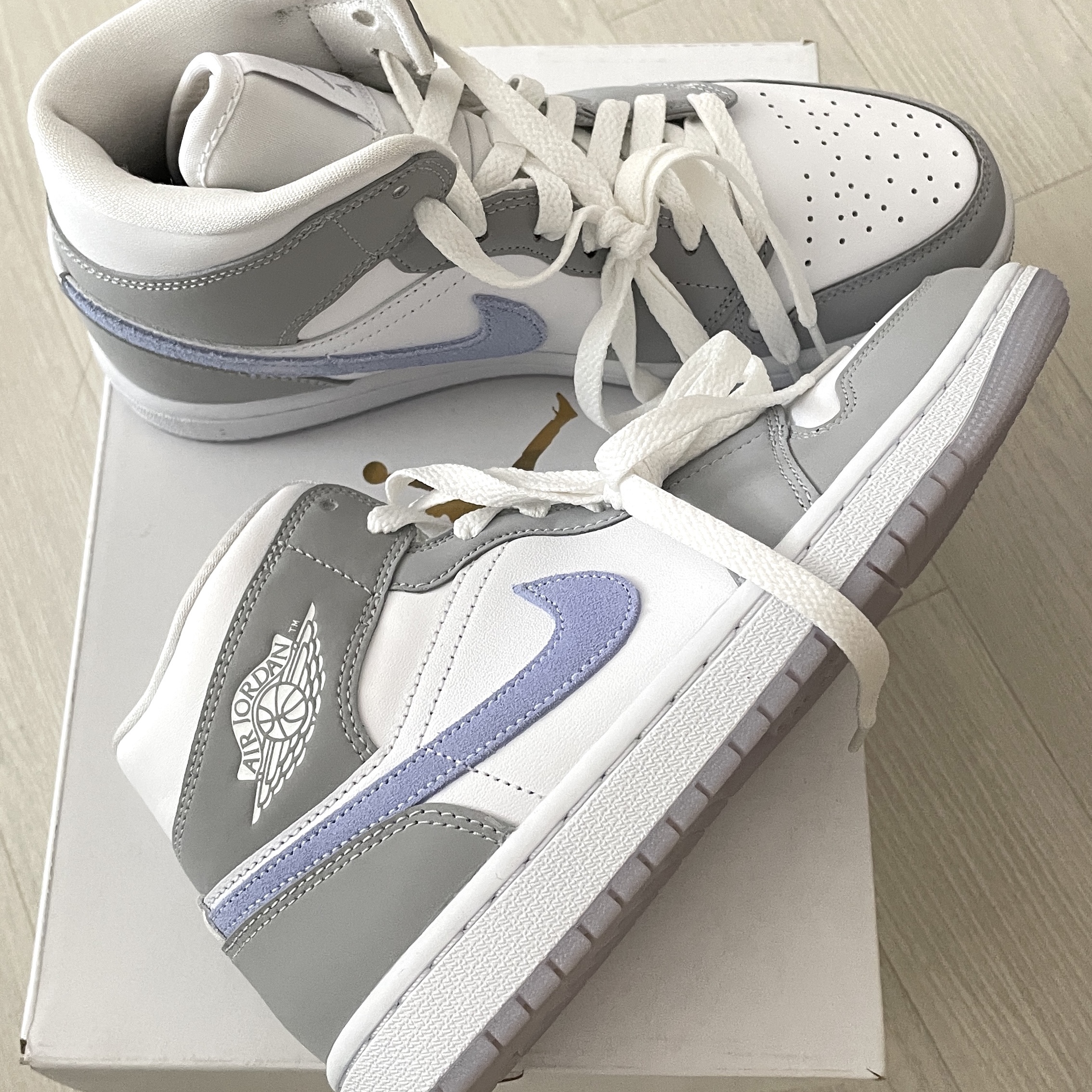 (W) Jordan 1 Mid Wolf Grey 착용 스타일