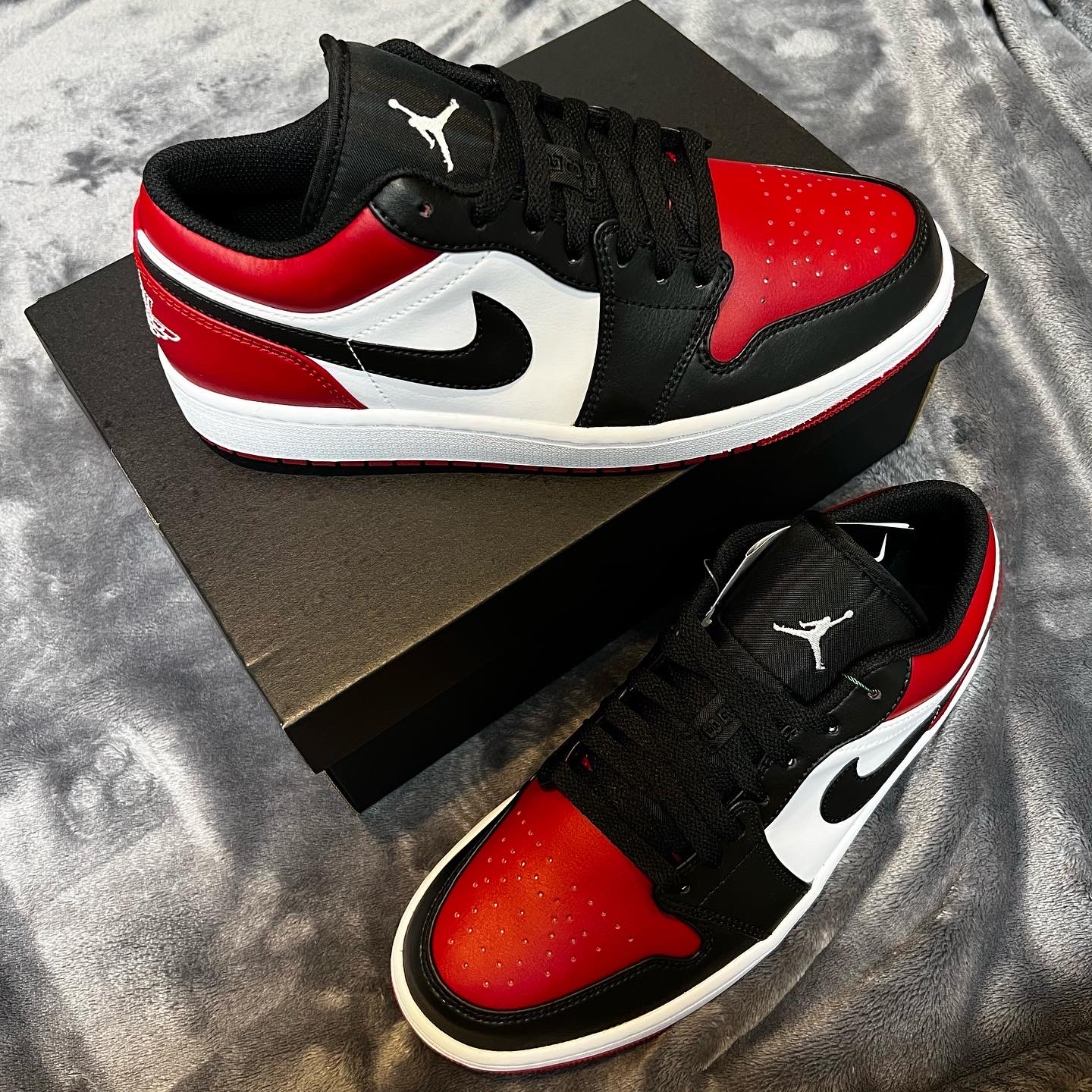 Jordan 1 Low Bred Toe 착용 스타일 - 1