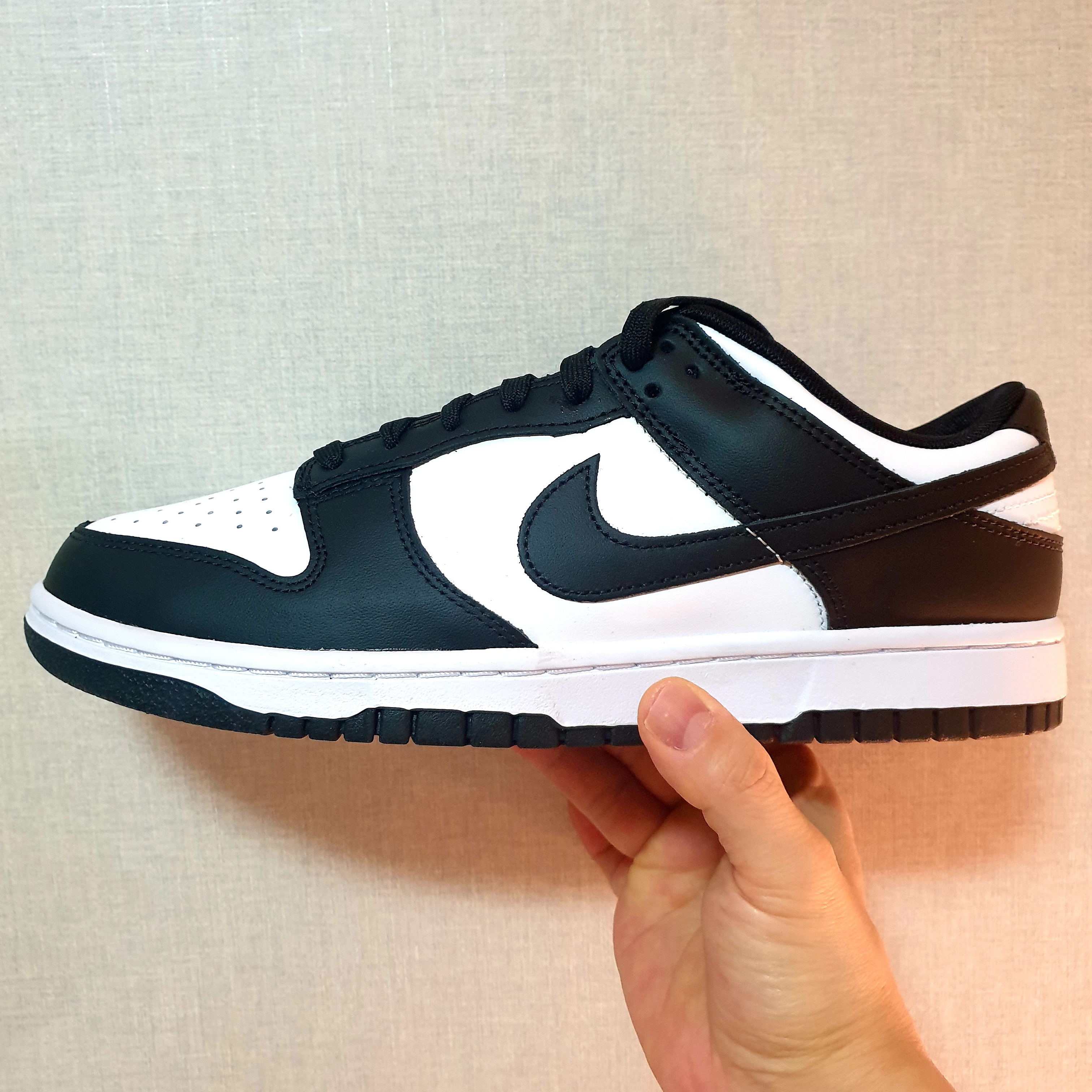 Nike Dunk Low Retro Black 착용 스타일 - 1