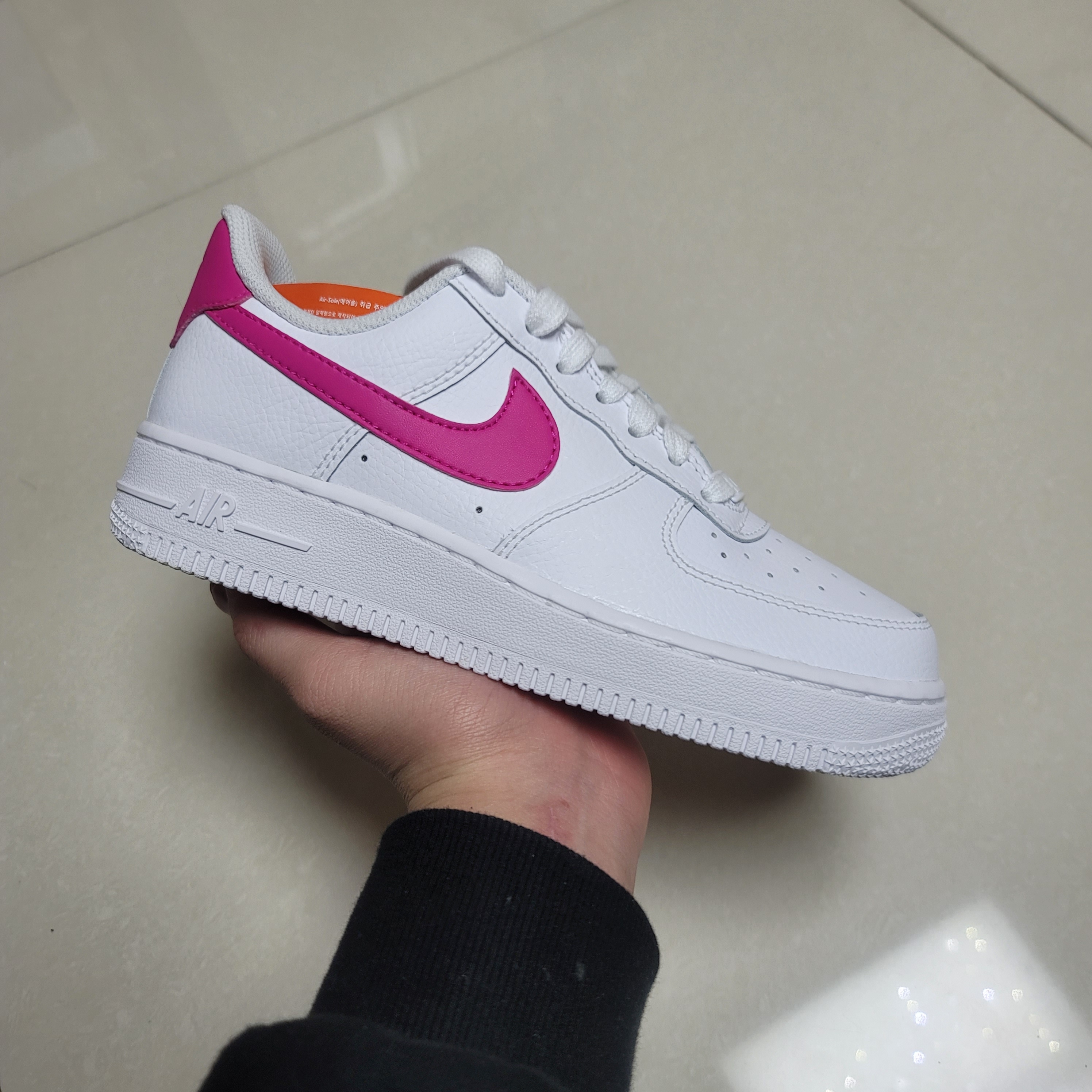 (W) Nike Air Force 1 '07 White Pink Prime 착용 스타일