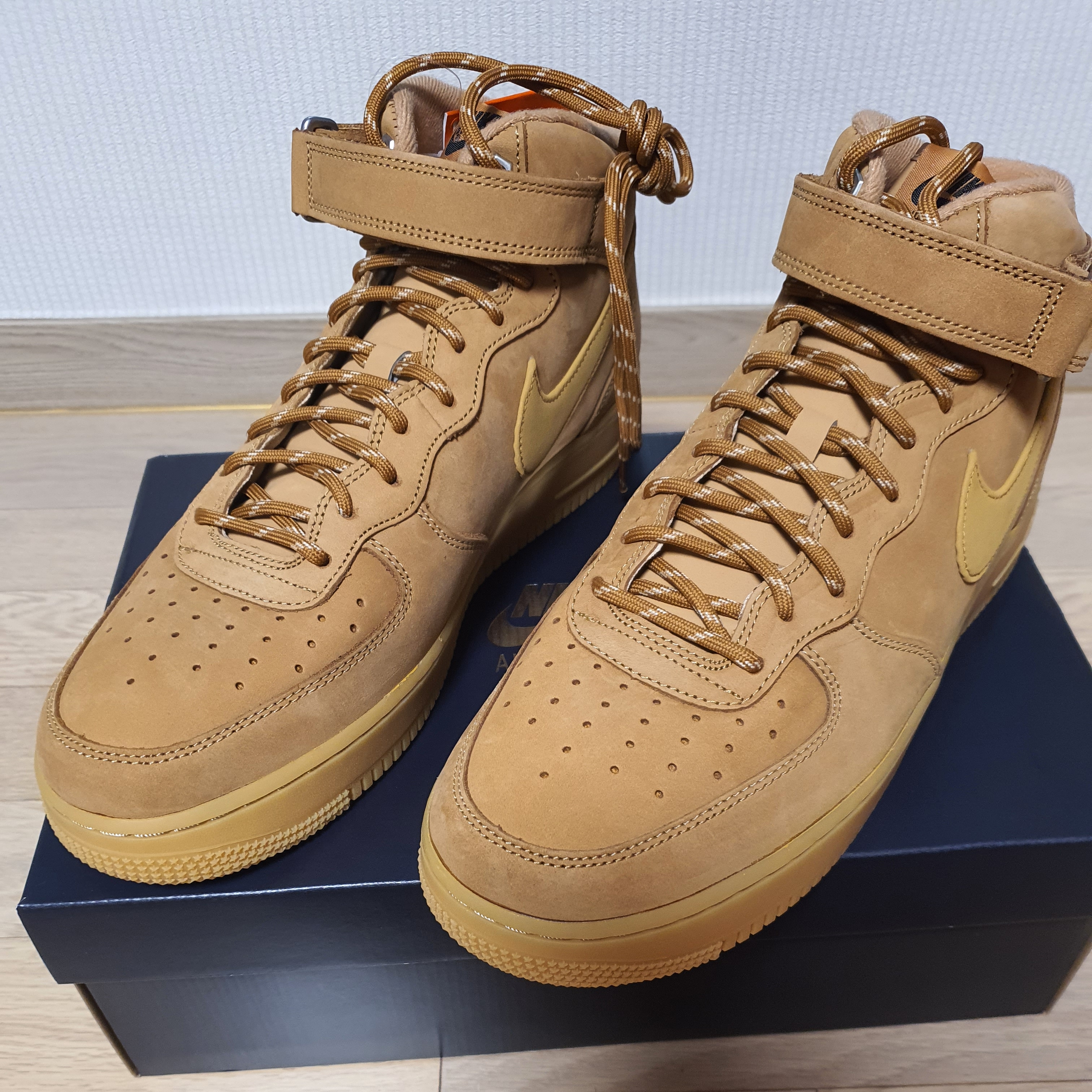 Nike Air Force 1 High Flax 착용 스타일 - 1