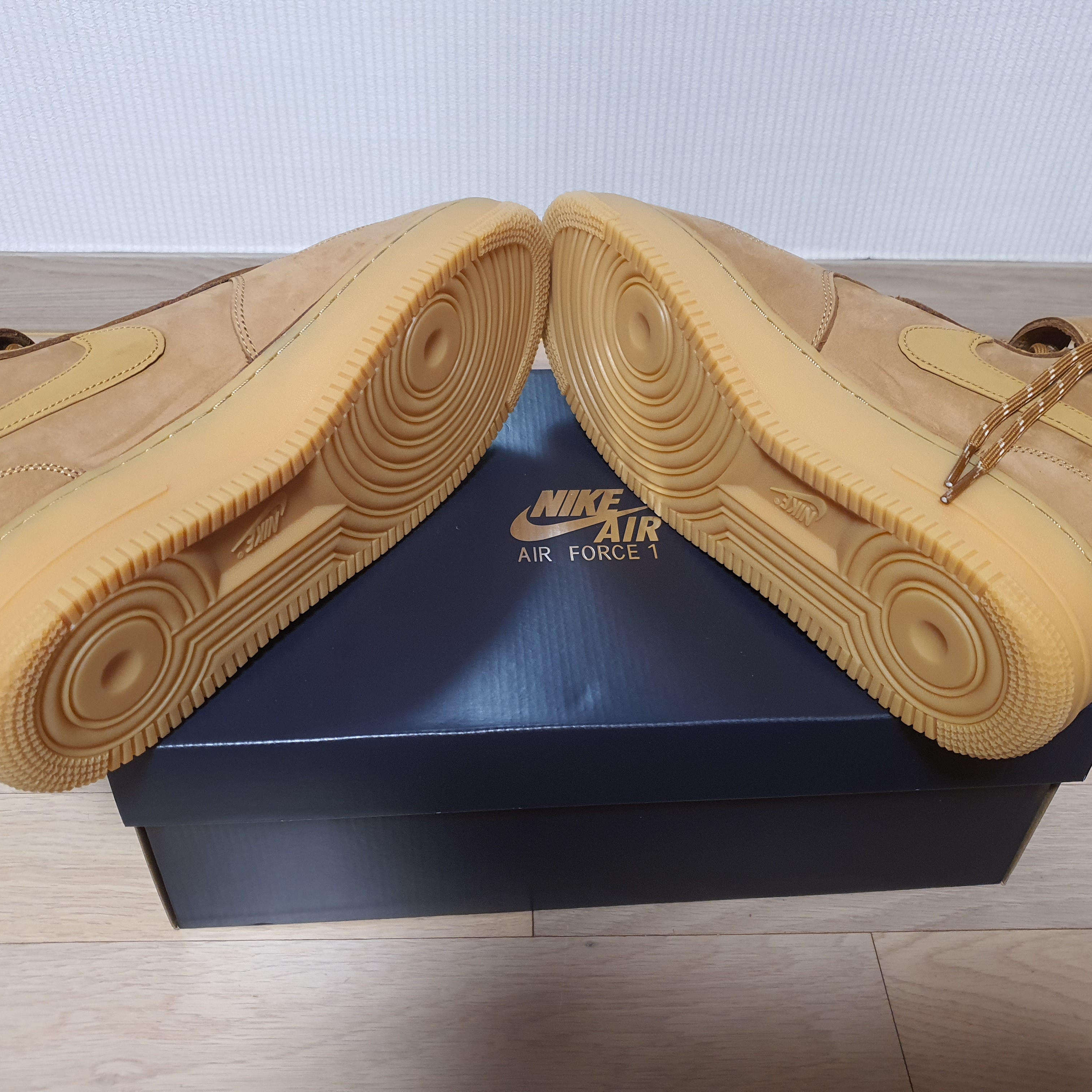 Nike Air Force 1 High Flax 착용 스타일 - 4