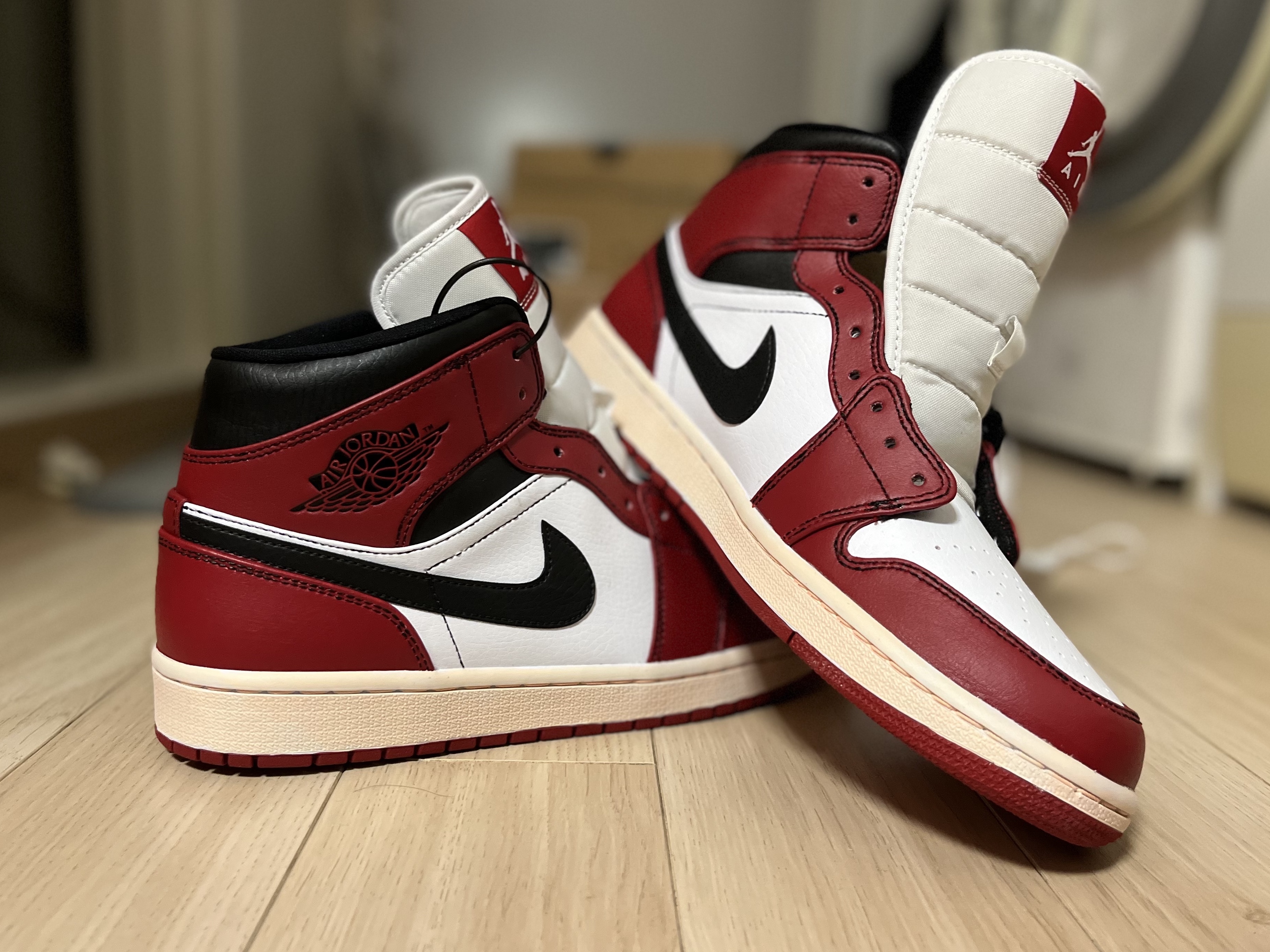 Jordan 1 Mid Chicago 2020 착용 스타일 - 3